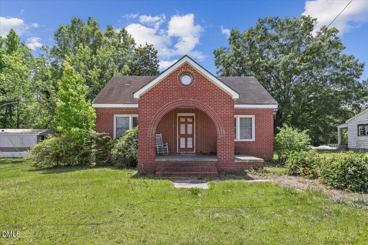 2213 Hunter Hill Road, Rocky Mount, NC 27804