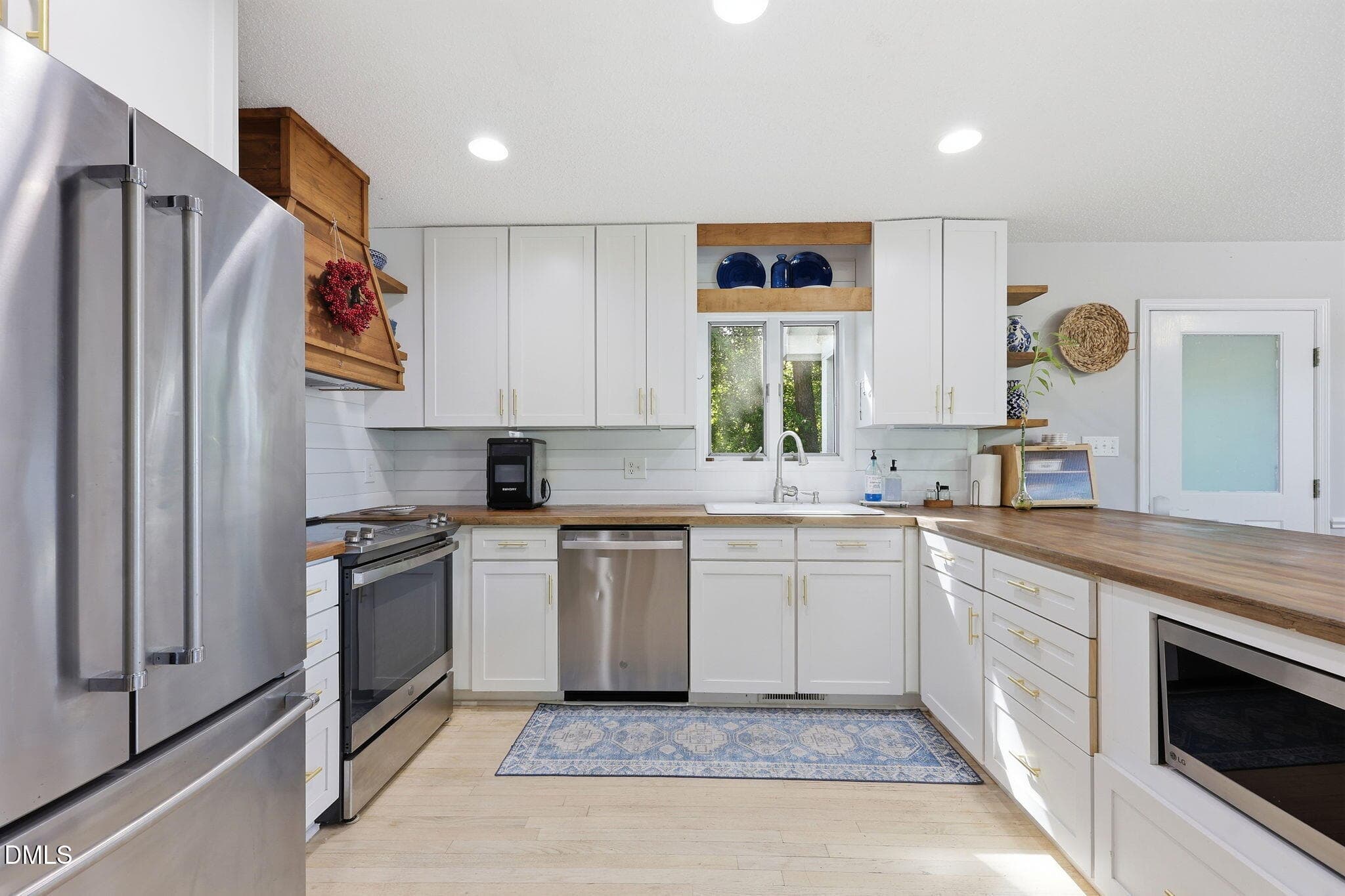 Kitchen - 174 Windy Point Road, Beaufort, NC 28516