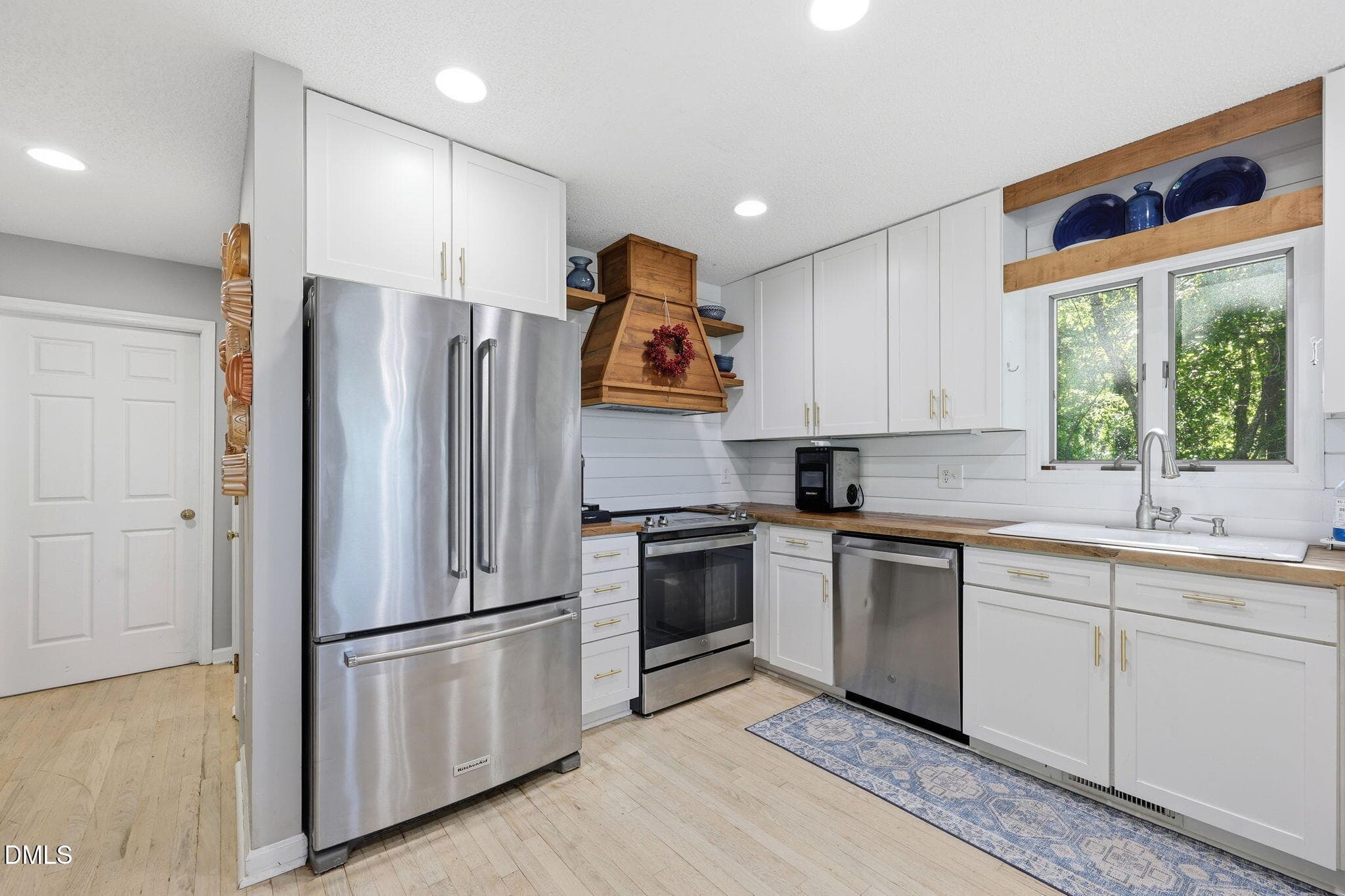 Kitchen - 174 Windy Point Road, Beaufort, NC 28516