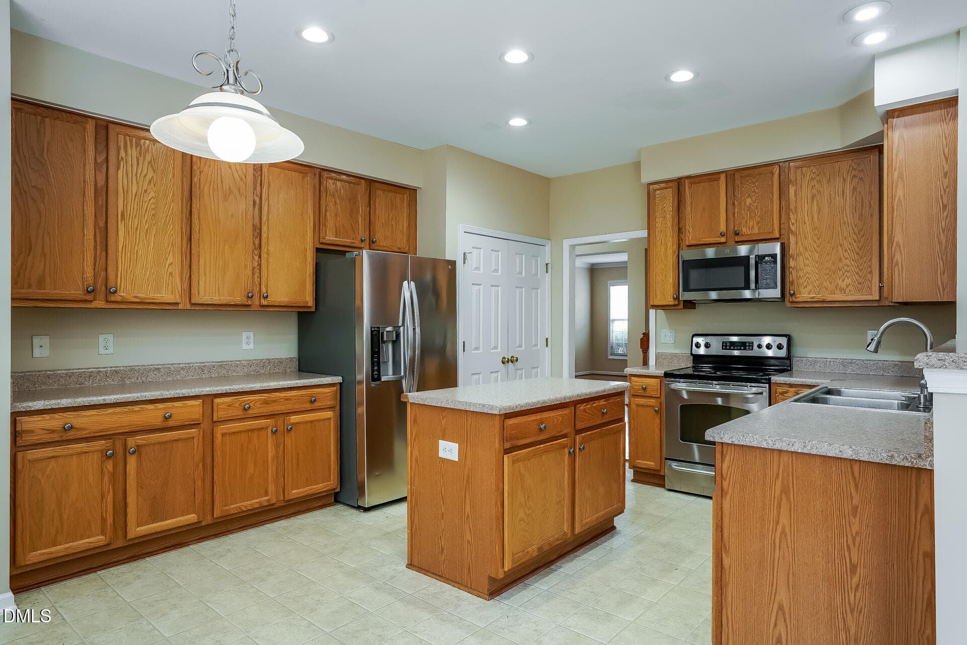 006-photo-kitchen-15038192 - 2279 Lazy River Drive, Raleigh, NC 27610