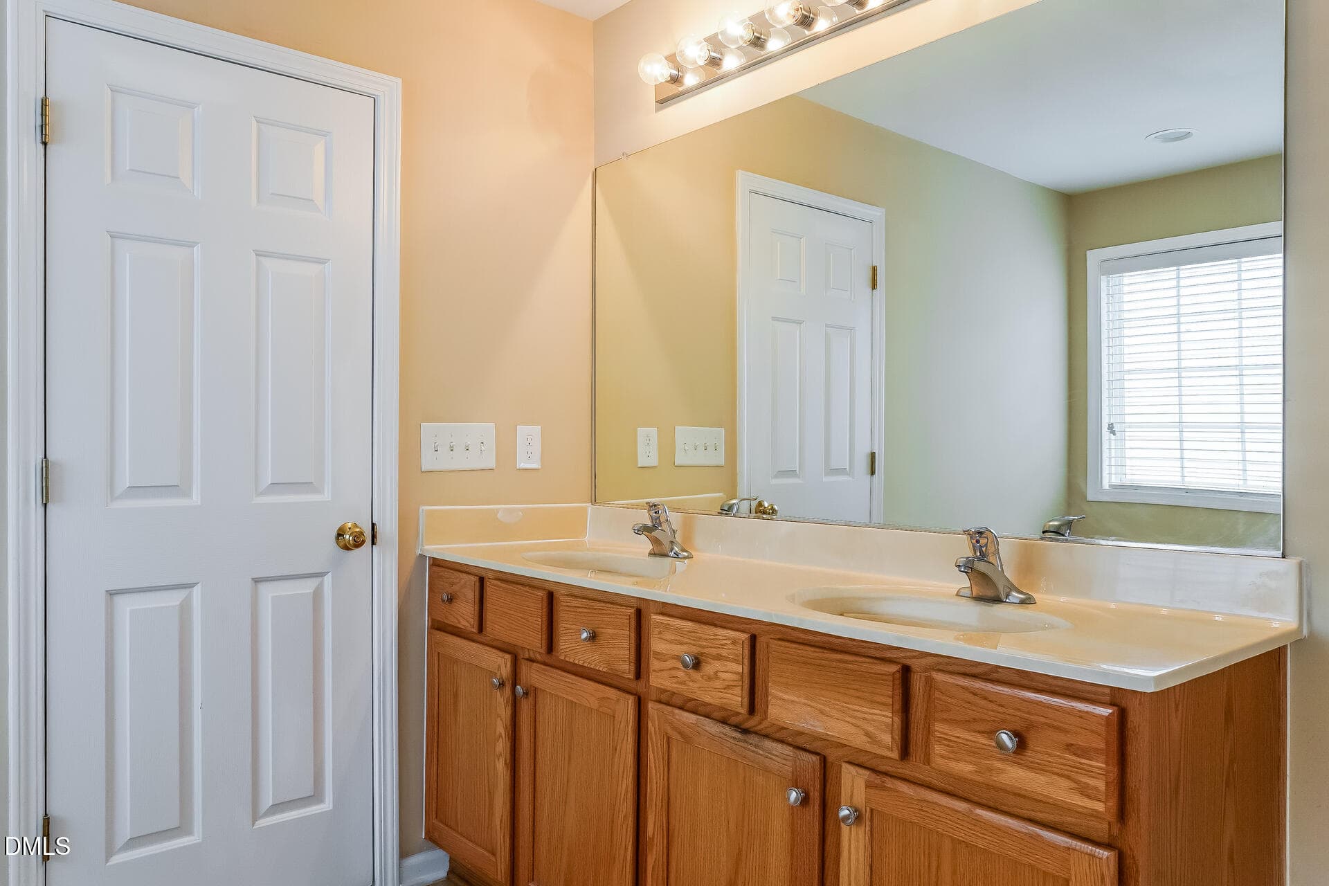 015-photo-main-bathroom-15038199 - 2279 Lazy River Drive, Raleigh, NC 27610, Raleigh