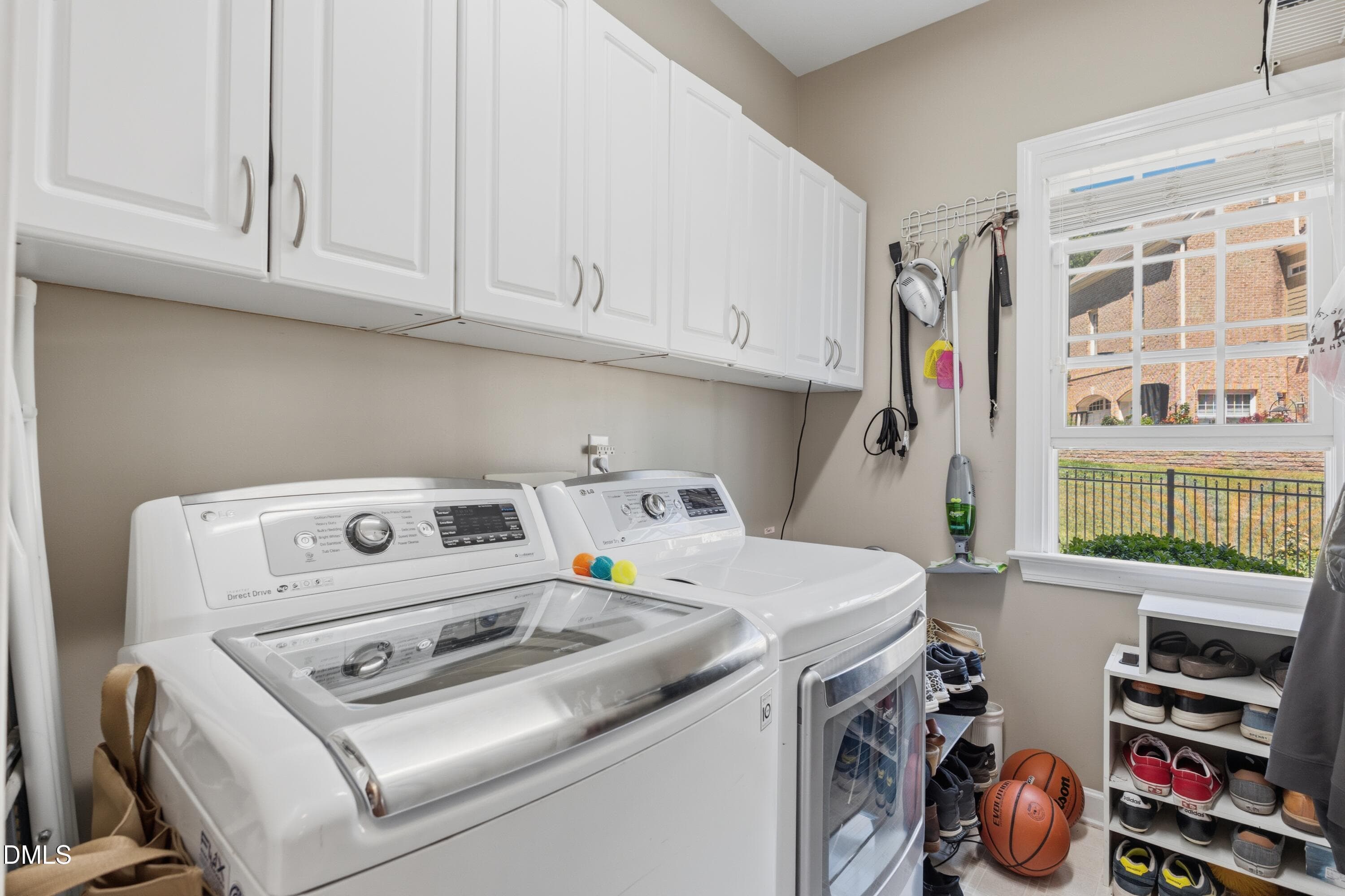 Laundry - 8005 Oneal Road, Raleigh, NC 27613, Raleigh