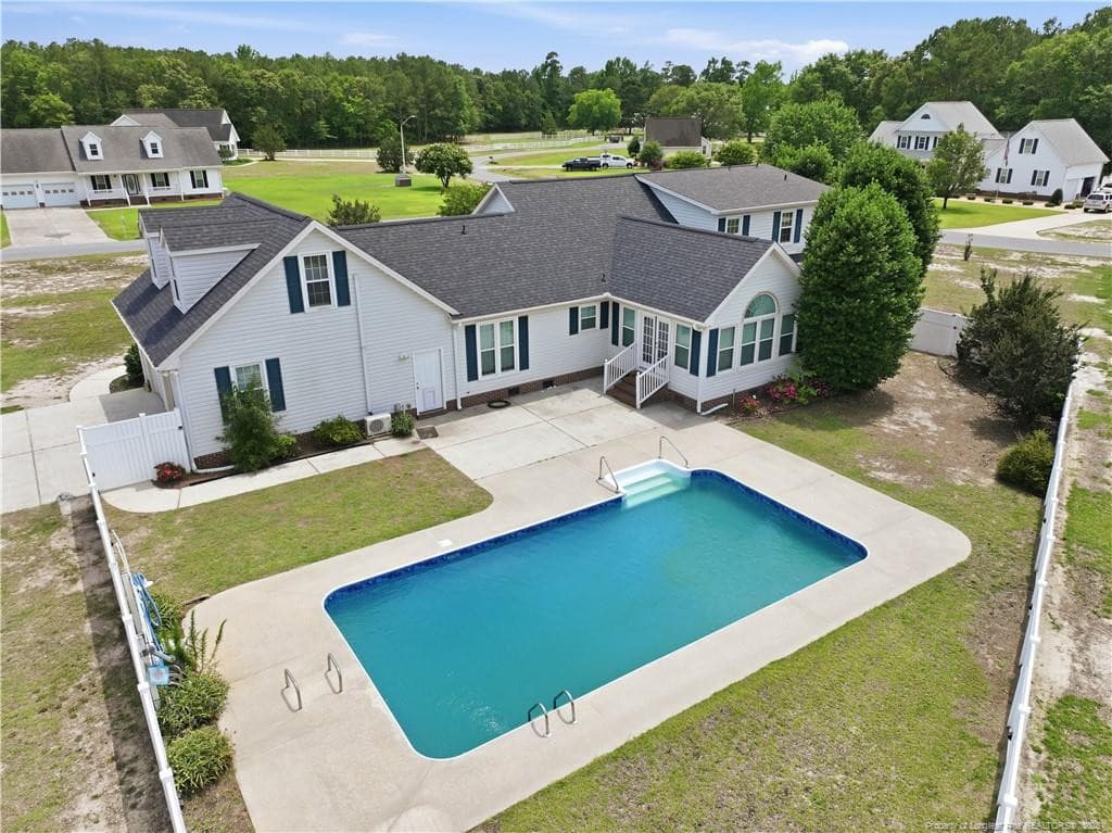 Photo 3 - 44 Oak Hill Drive, Dunn, NC 28334