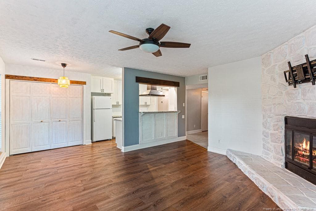 Photo 8 - 4305 Falls Drive, Hope Mills, NC 28348