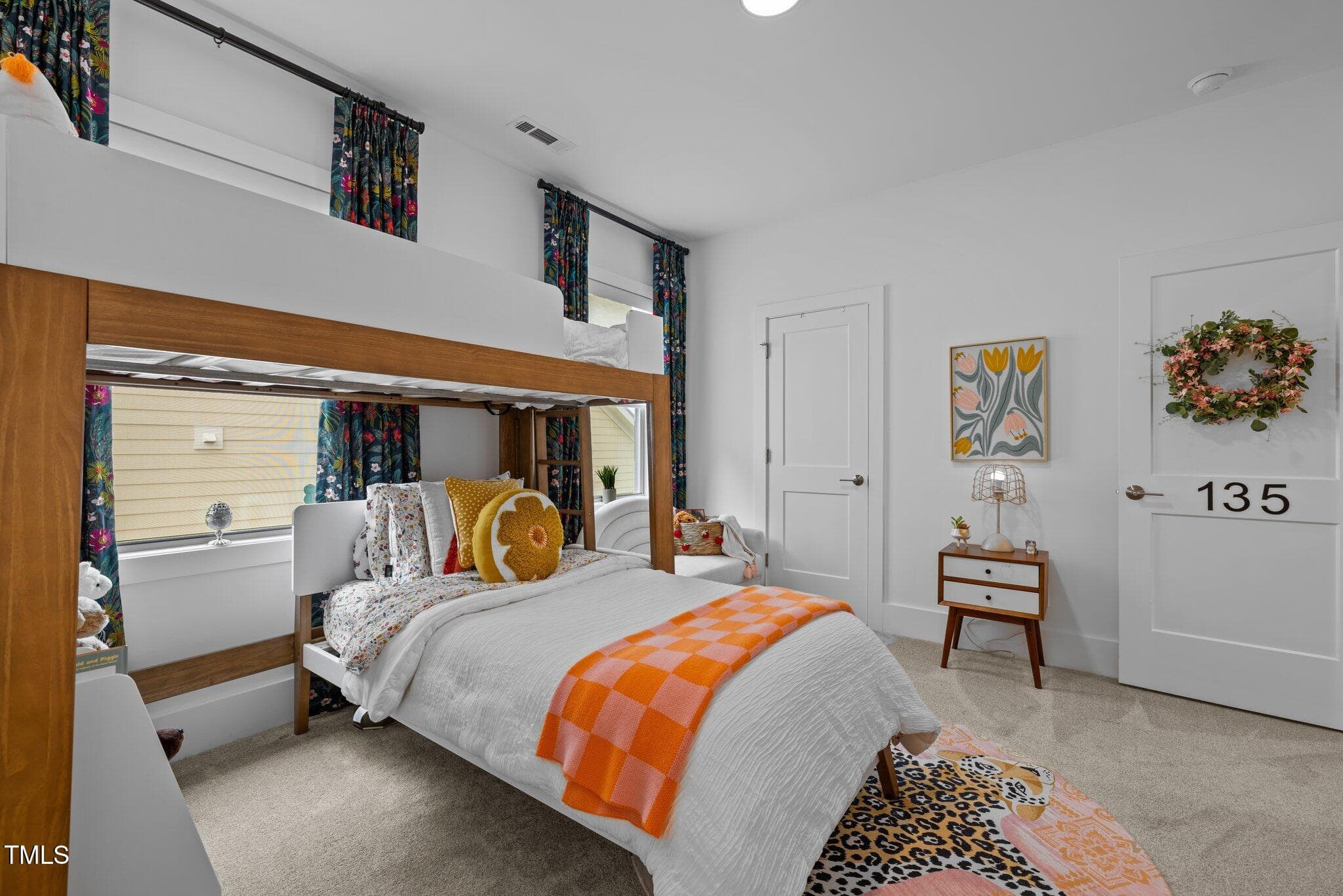 7-web-or-mls-5Z8A5612 - 127 Sanderway Drive, Chapel Hill, NC 27516, Chapel Hill