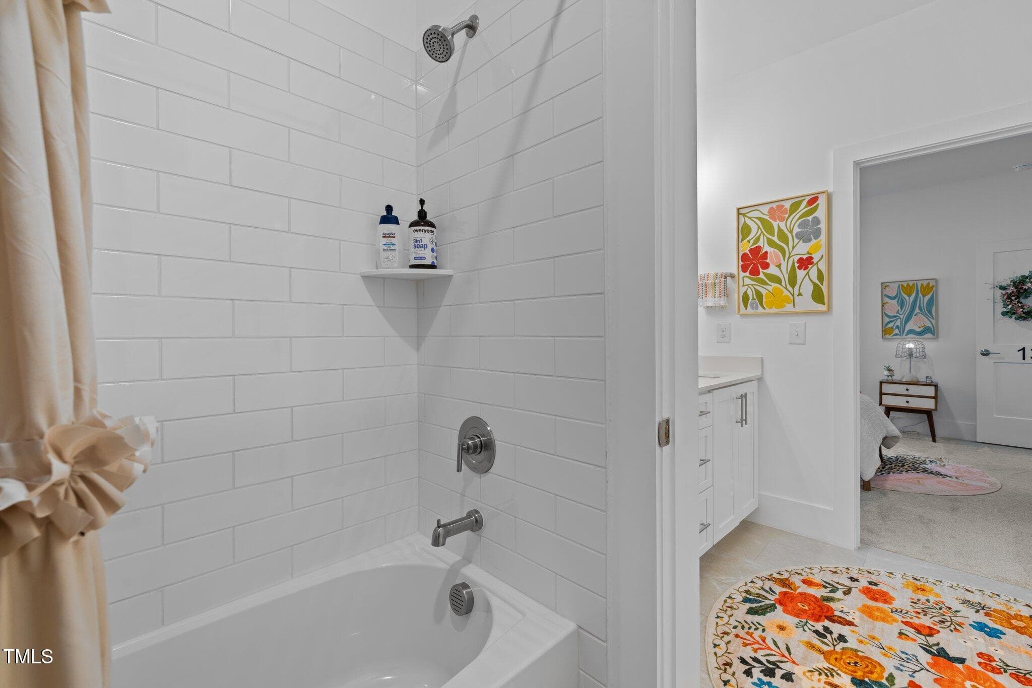 9-web-or-mls-5Z8A5619 - 127 Sanderway Drive, Chapel Hill, NC 27516, Chapel Hill