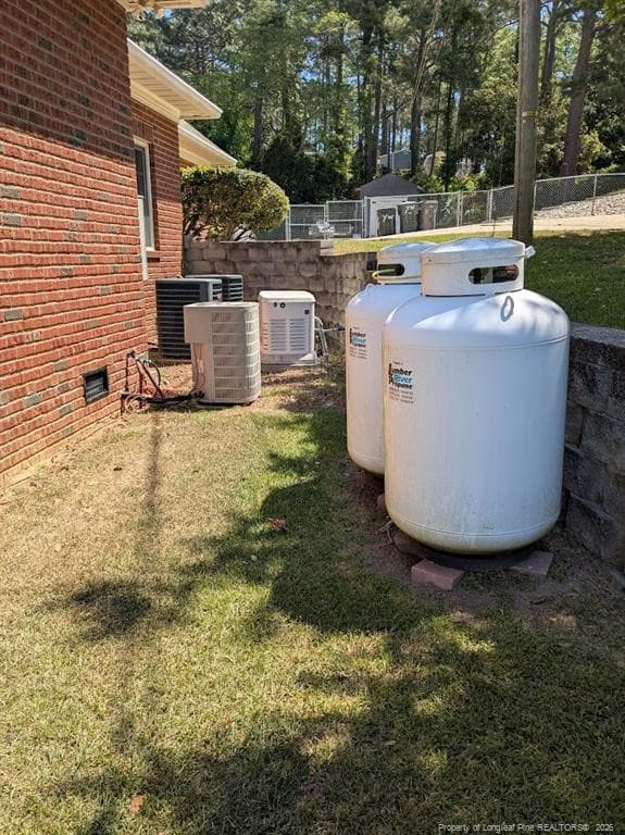 Photo 33 - 3647 Lakeshore Drive, Hope Mills, NC 28348