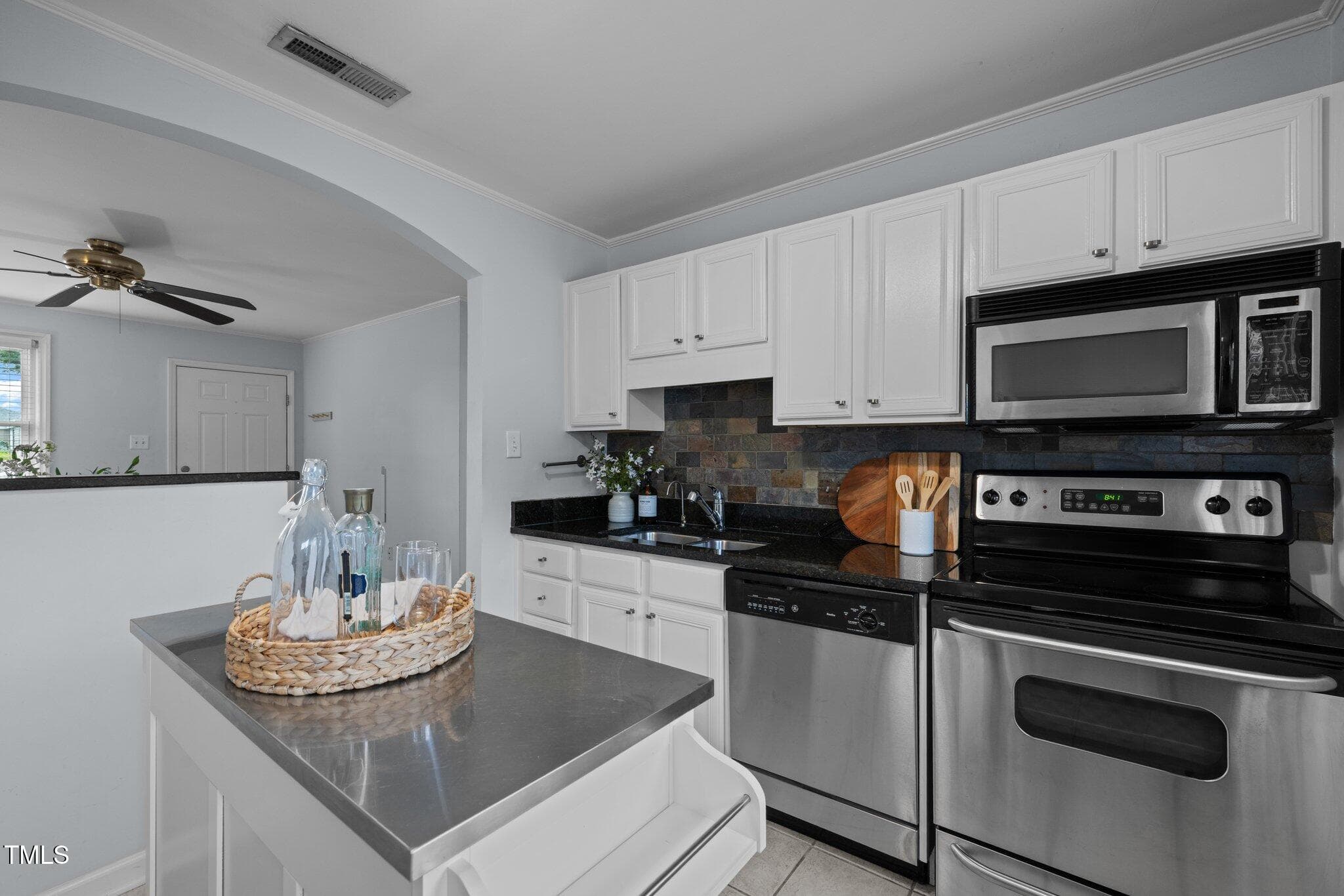 17-web-or-mls-5Z8A7307 - 2331 Bernard Street, Raleigh, NC 27608, Raleigh