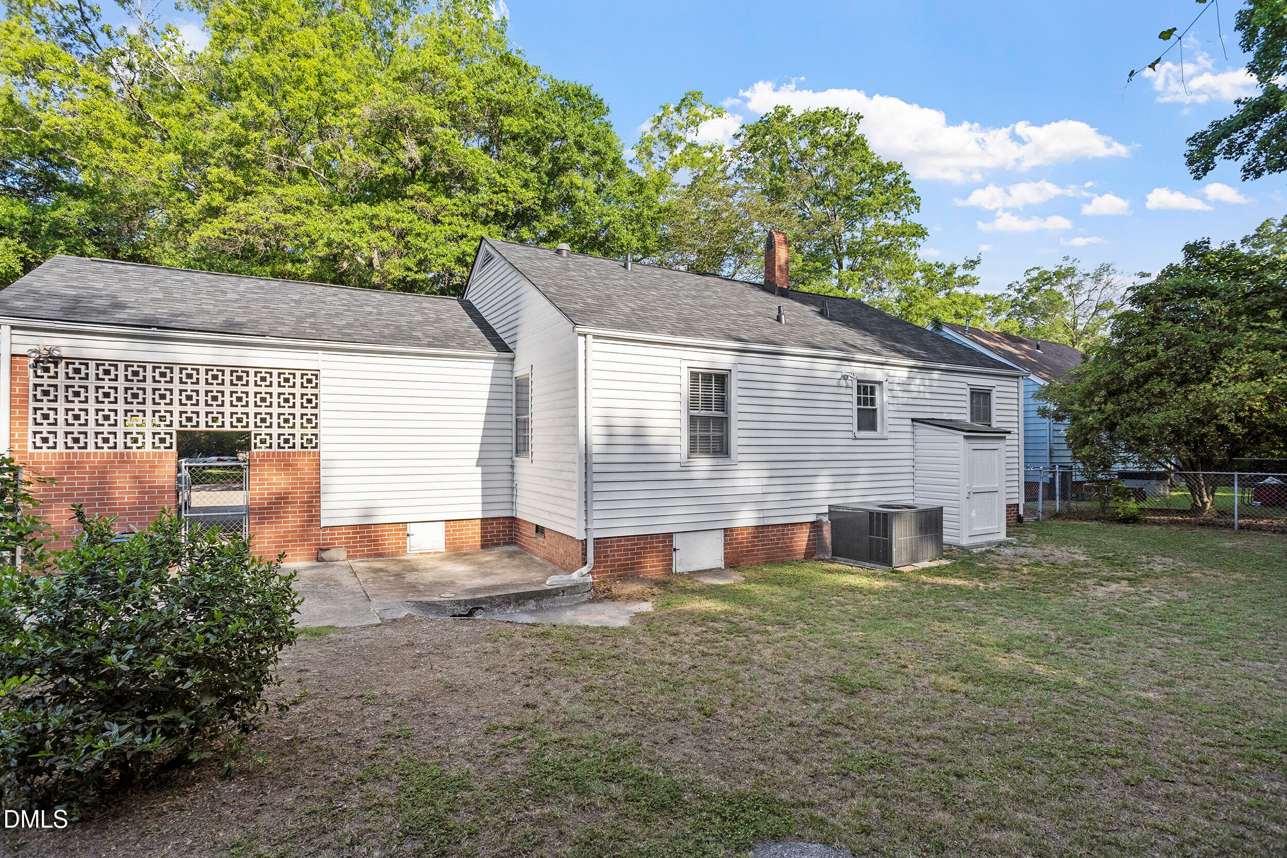 03-2402 Shenandoah Ave [2932206]2_03 - 2402 Shenandoah Avenue, Durham, NC 27704, Durham
