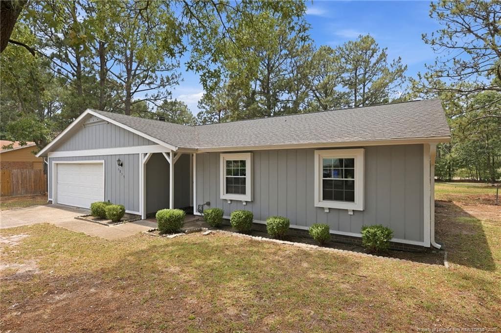 Photo 2 - 6859 Timbercroft Lane, Fayetteville, NC 28314