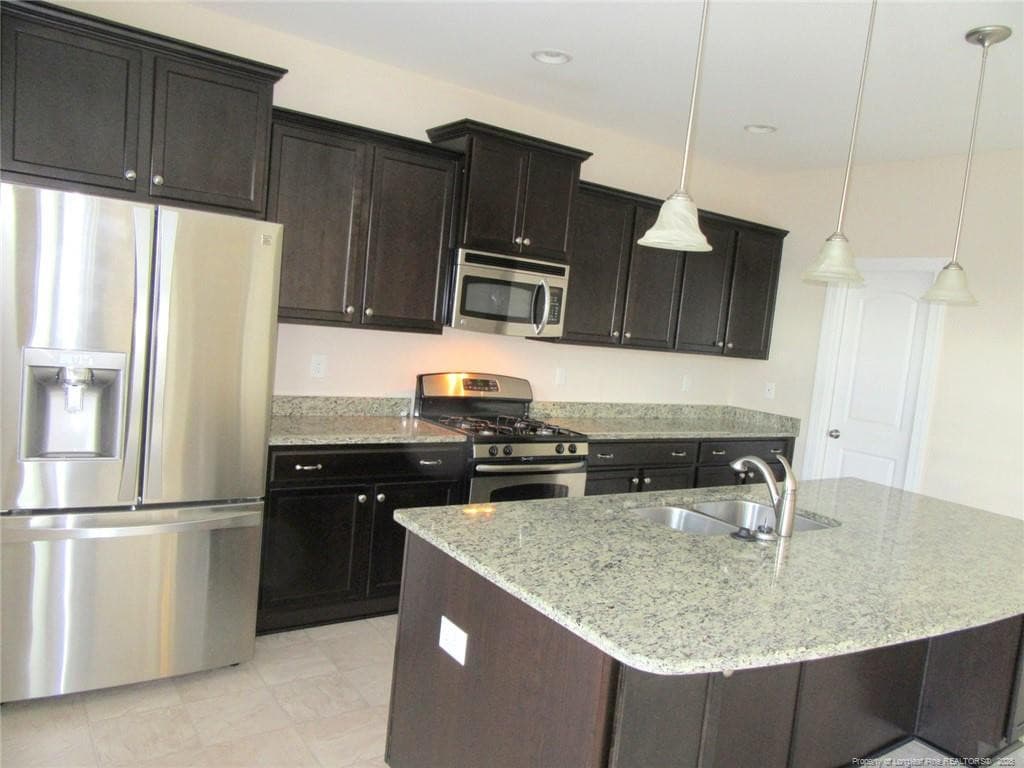 Beautiful Stainless Appliances - 512 Rossendale Drive, Hope Mills, NC 28348