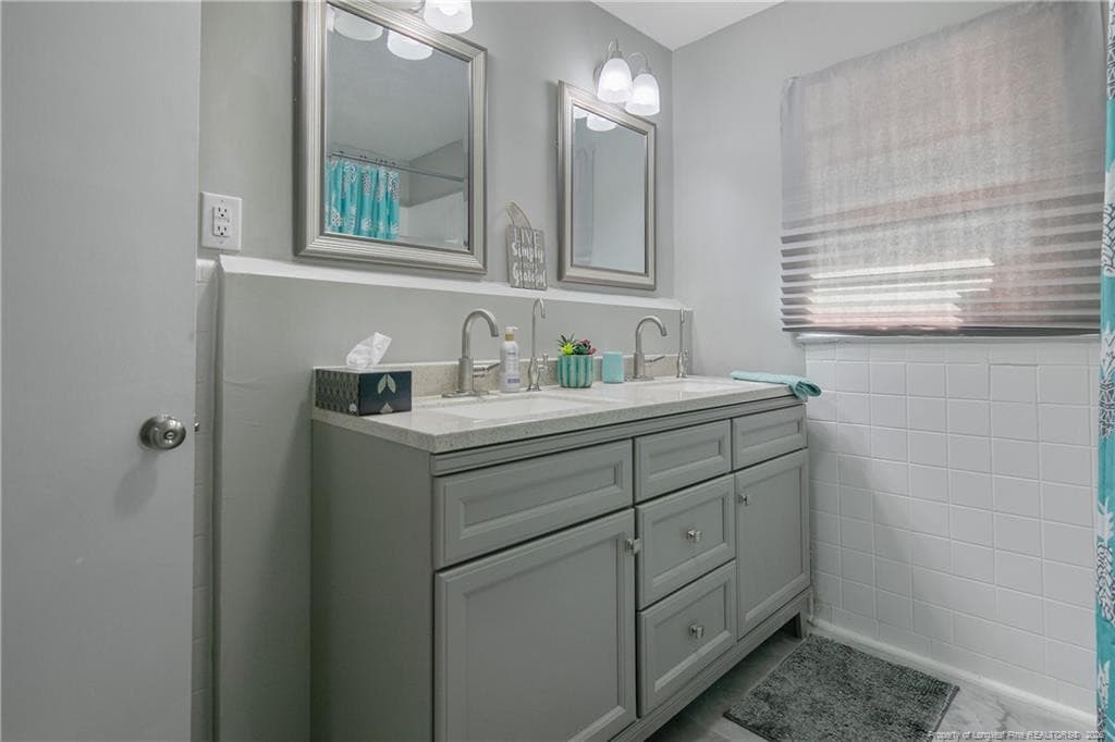 Primary Bath - 6019 S US Highway 301 Highway S, Hope Mills, NC 28348