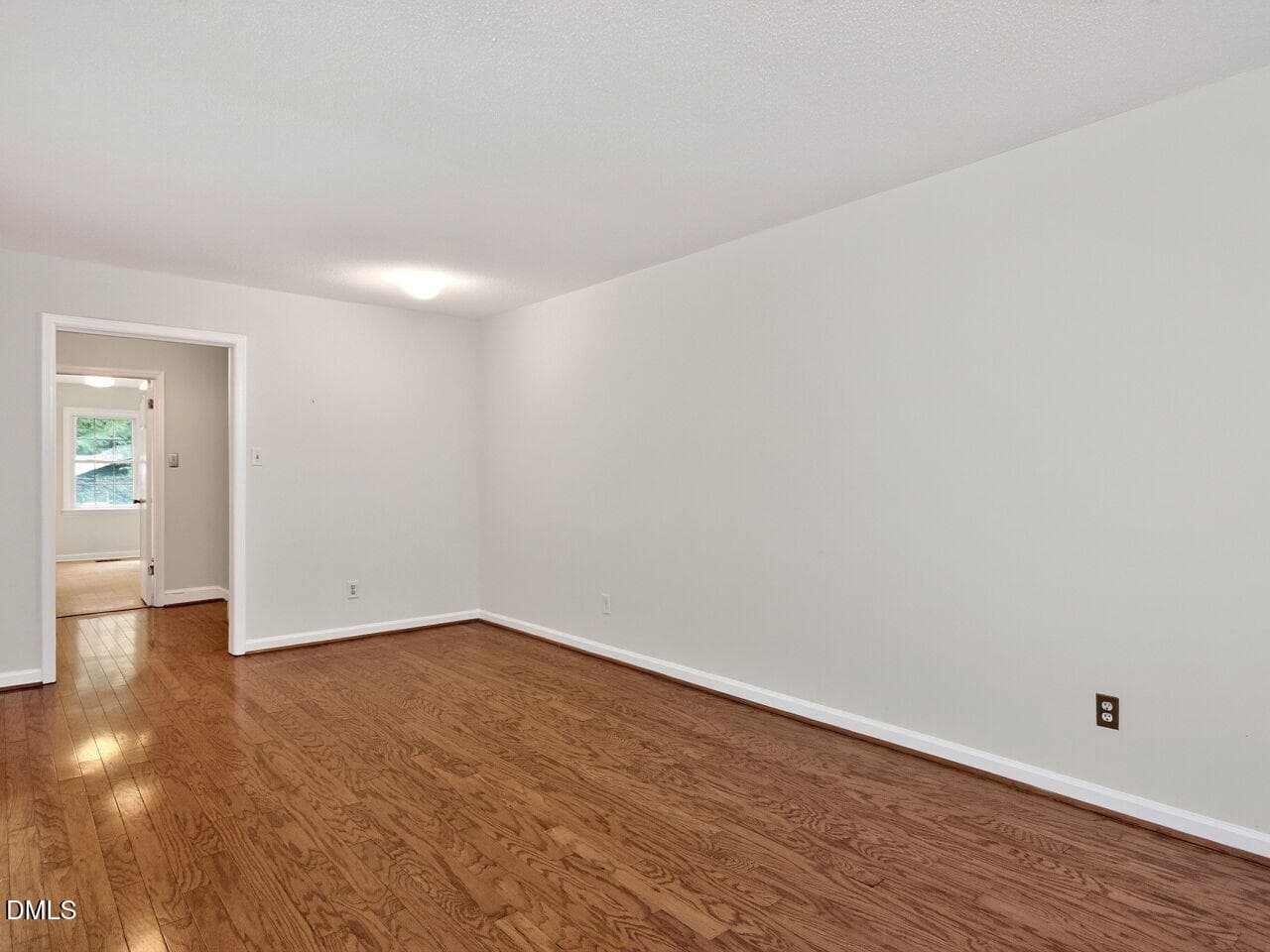 014-1280x960-photo - 411 Yorktown Drive, Chapel Hill, NC 27516, Chapel Hill