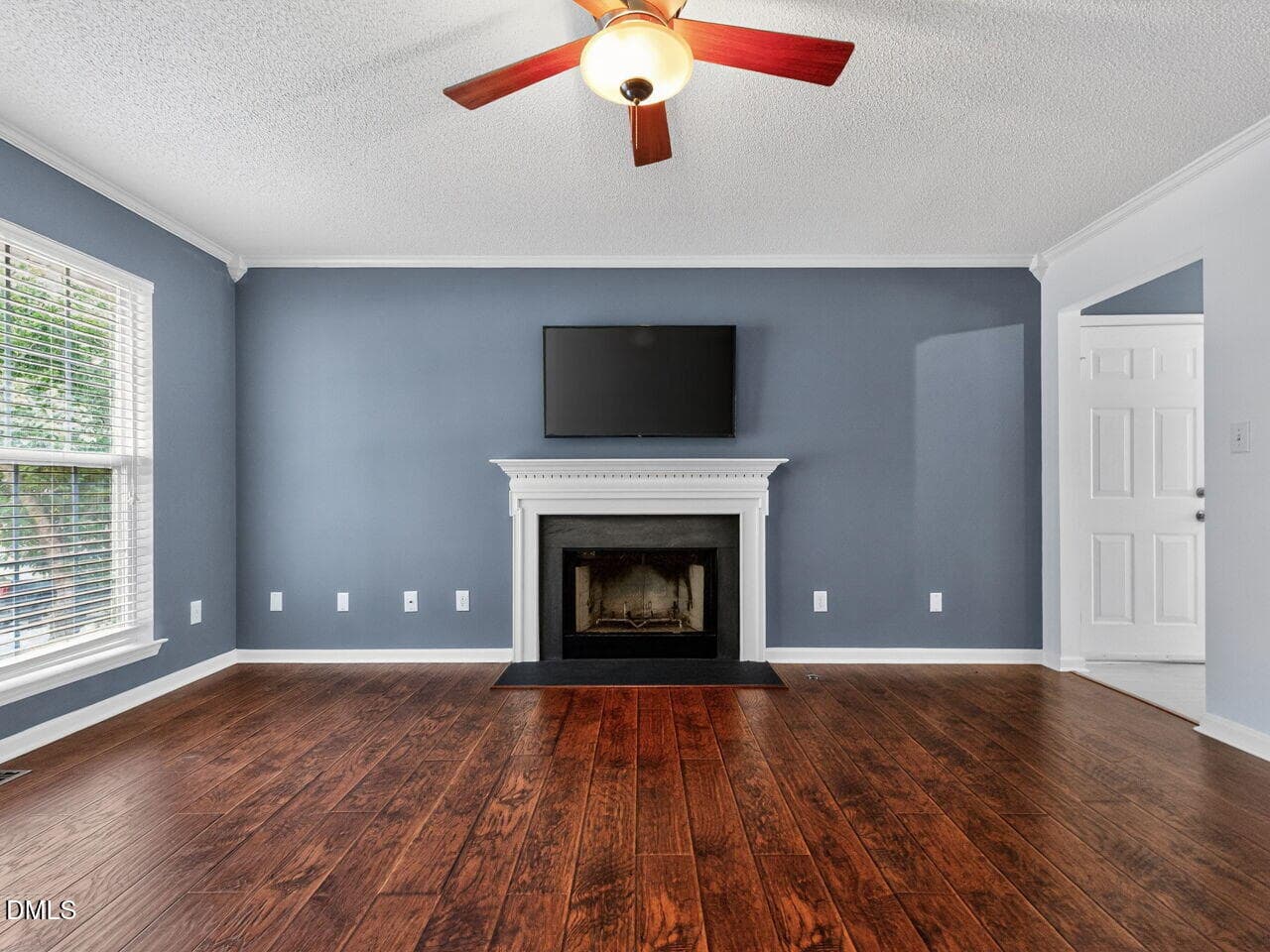 005-1280x960-family-room - 727 Avery Street, Garner, NC 27529
