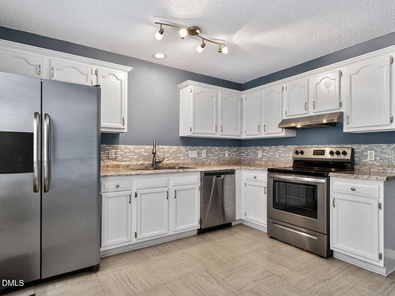 009-1280x960-kitchen - 727 Avery Street, Garner, NC 27529