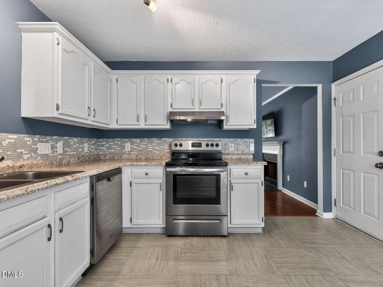 011-1280x960-kitchen - 727 Avery Street, Garner, NC 27529