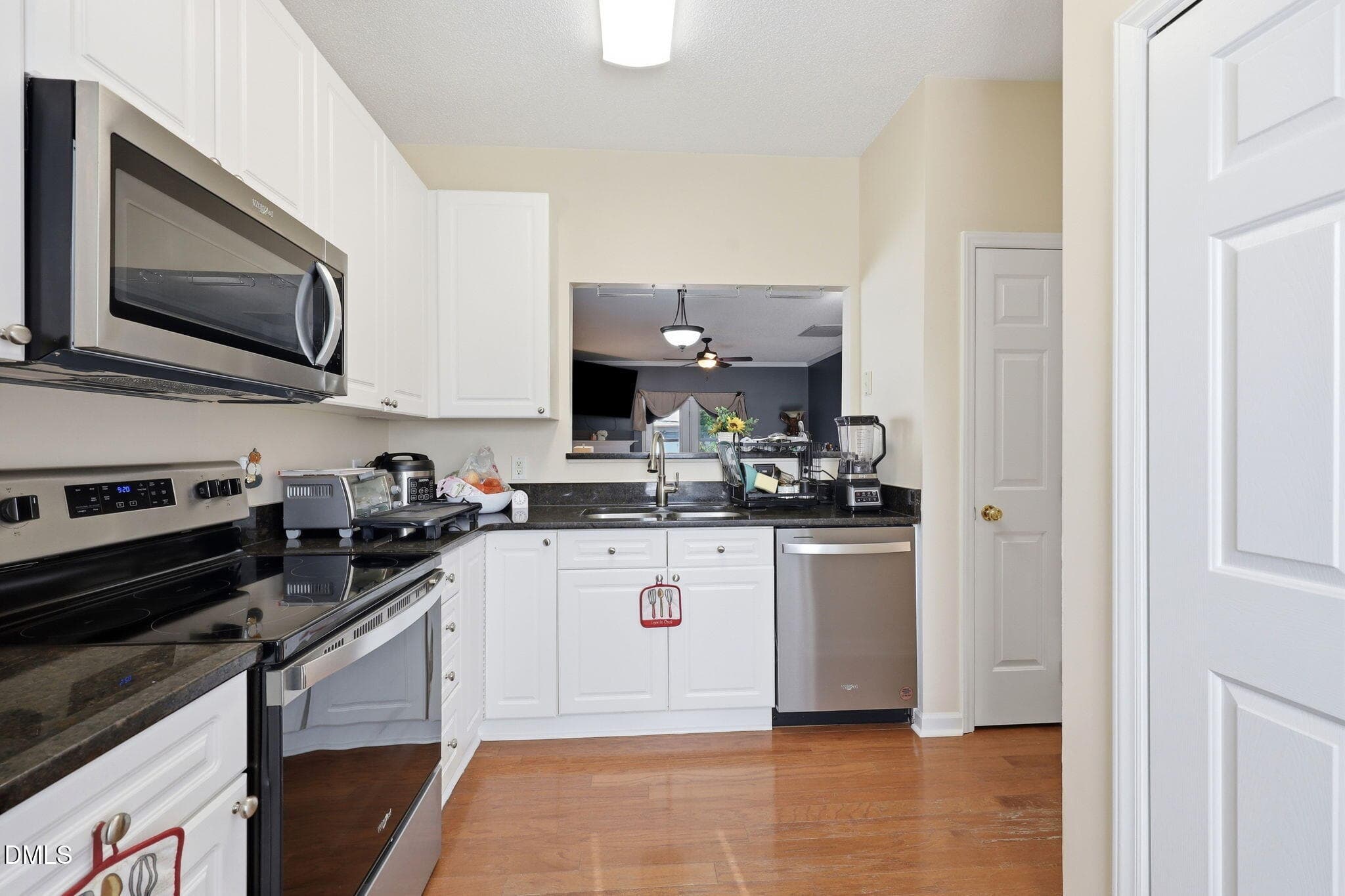 29-web-or-mls-IMG_4773 - 2117 Castle Pines Drive, Raleigh, NC 27604