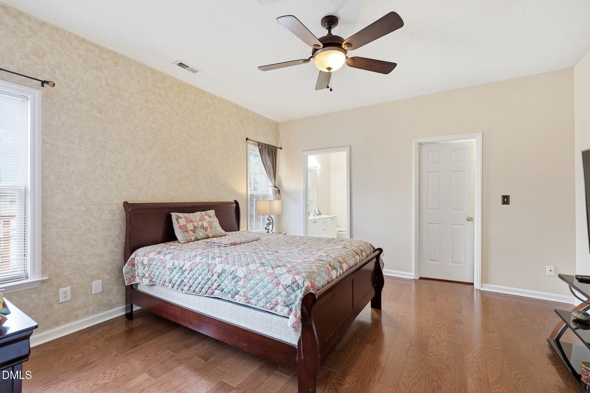 39-web-or-mls-IMG_4815 - 2117 Castle Pines Drive, Raleigh, NC 27604