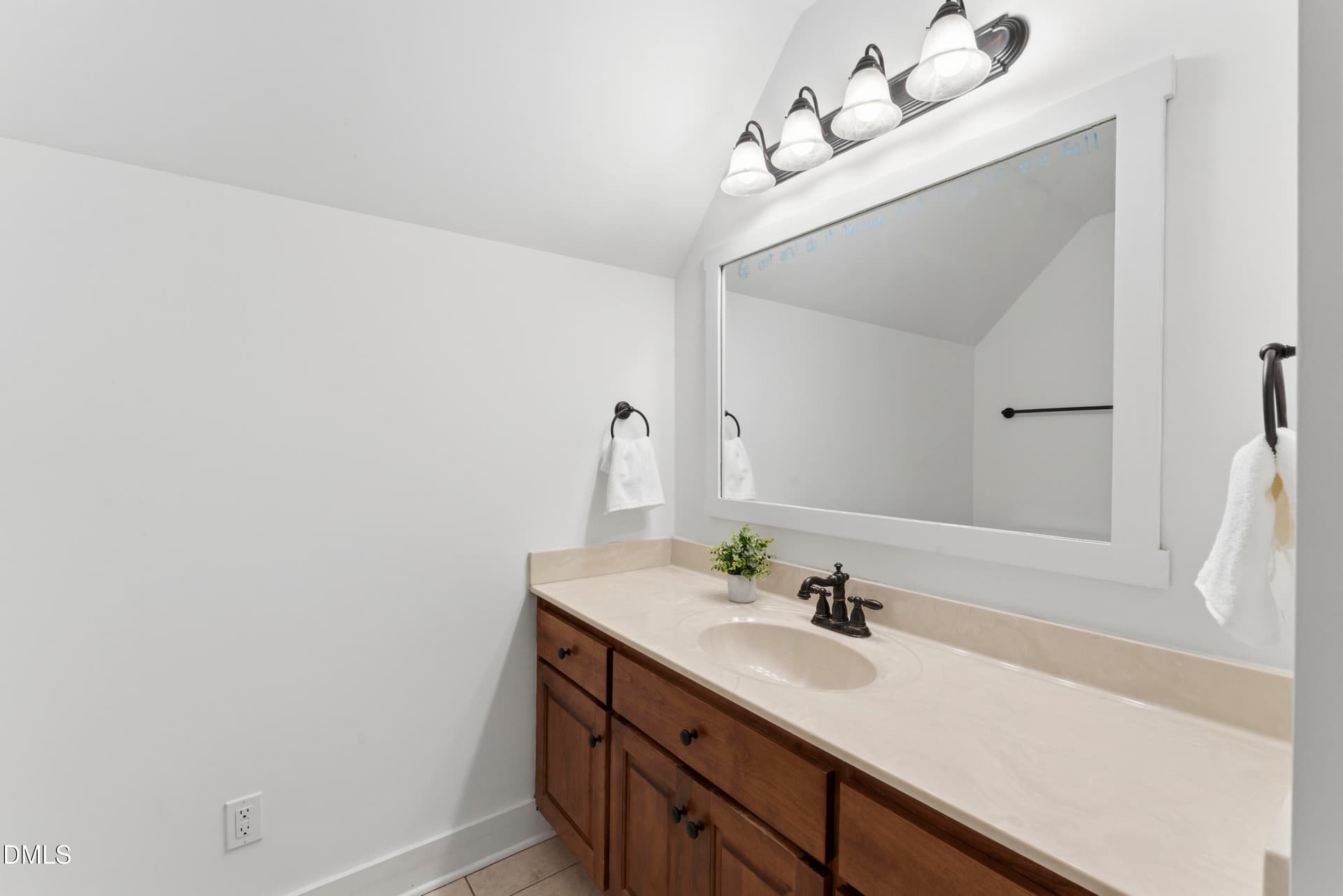 Upstairs Bath - 160 Braddock Drive, Lillington, NC 27546