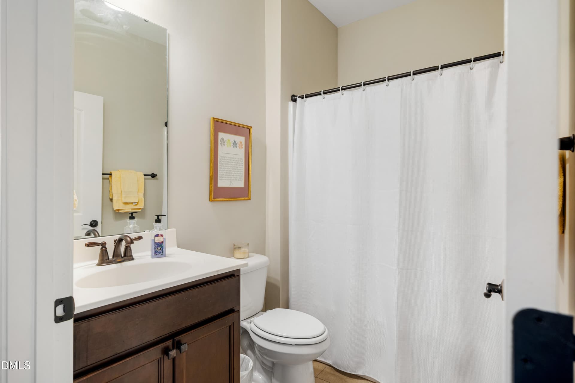 Bath - 300 Bridge Street, Hillsborough, NC 27278