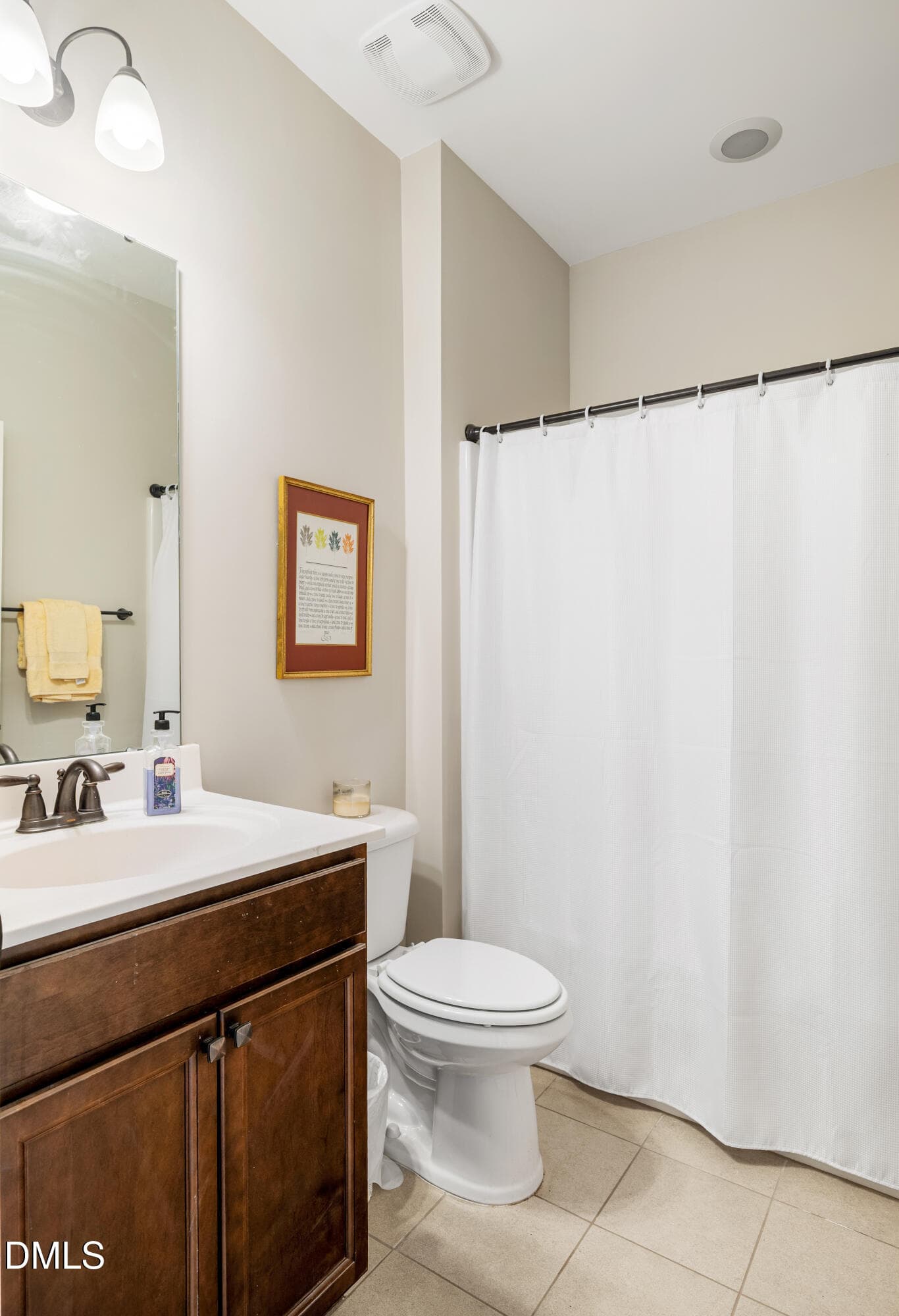 Bath - 300 Bridge Street, Hillsborough, NC 27278