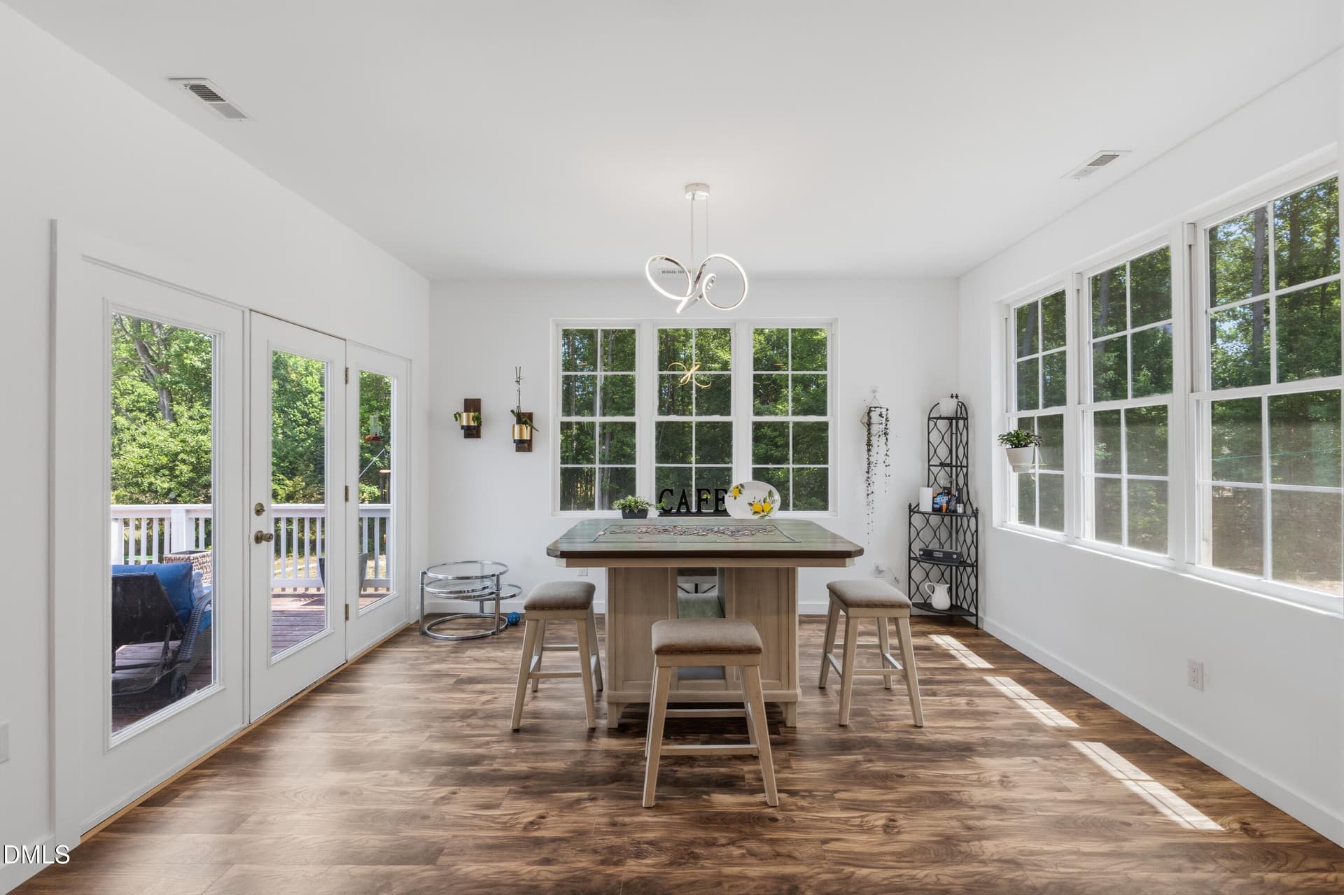 Dining - 65 Soggy Bottom Trail, Zebulon, NC 27597