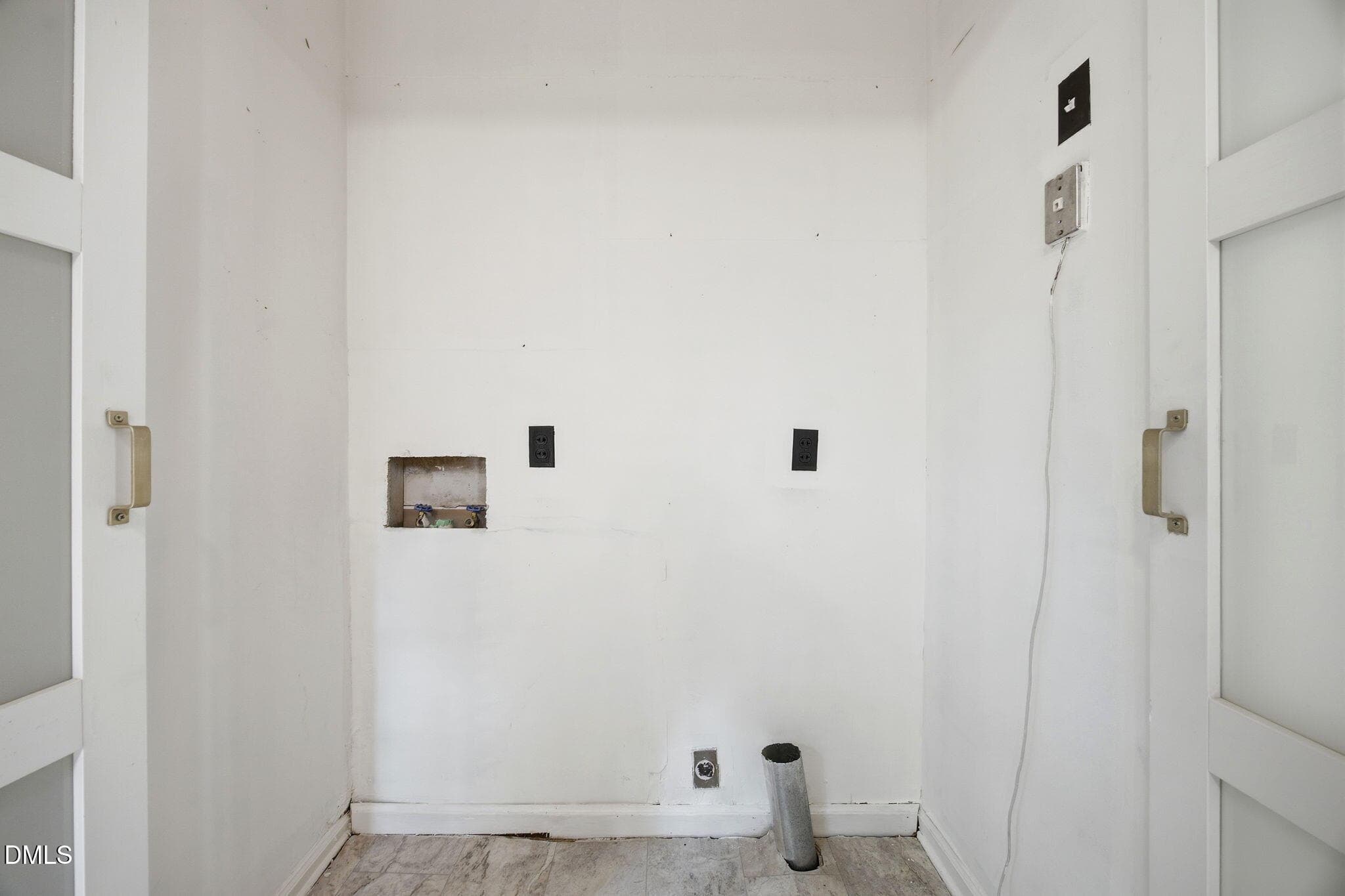 laundry - 608 Dennis Avenue, Raleigh, NC 27604, Raleigh