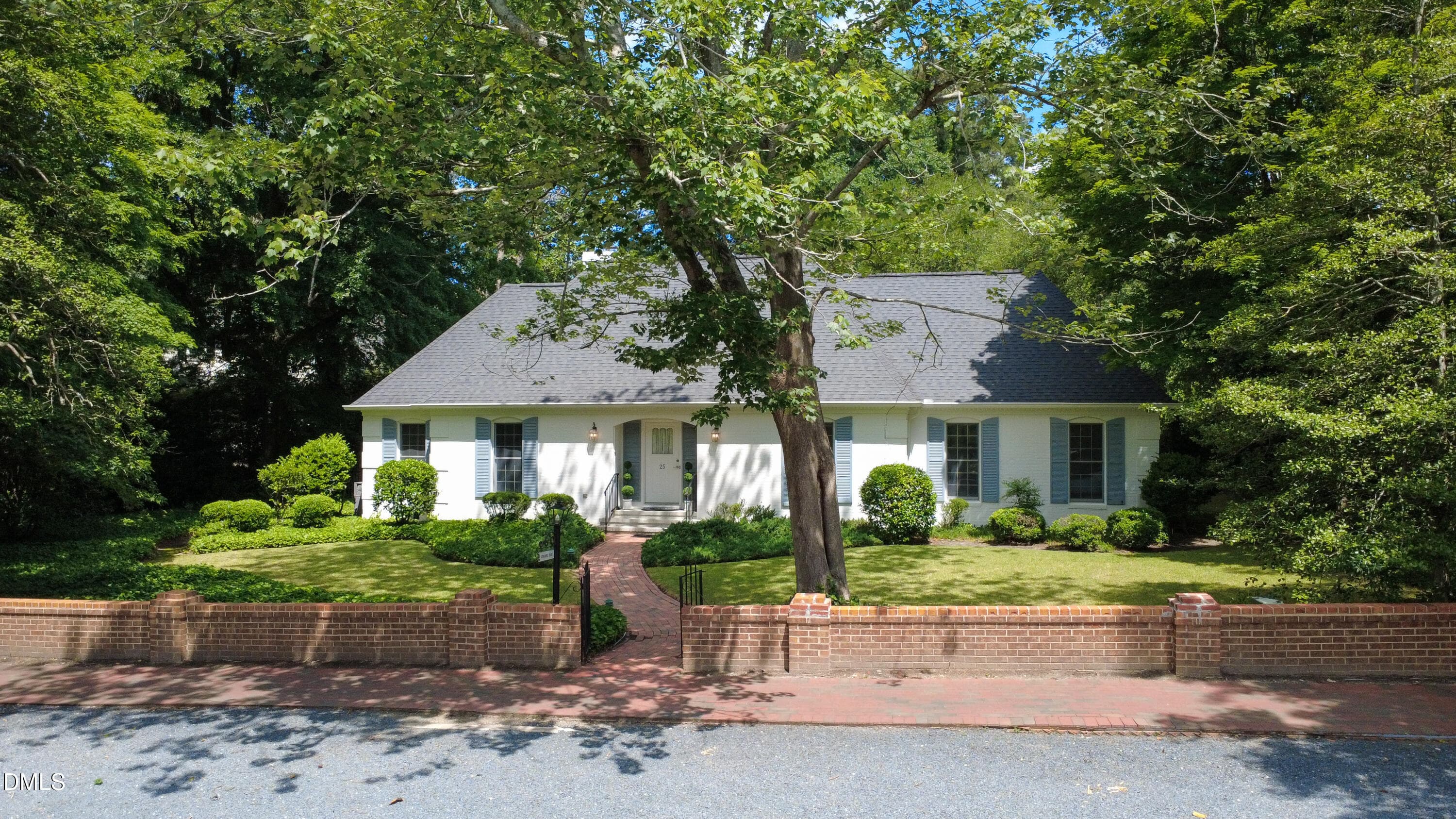 25 Magnolia RD - 25 Magnolia Road, Pinehurst, NC 28374