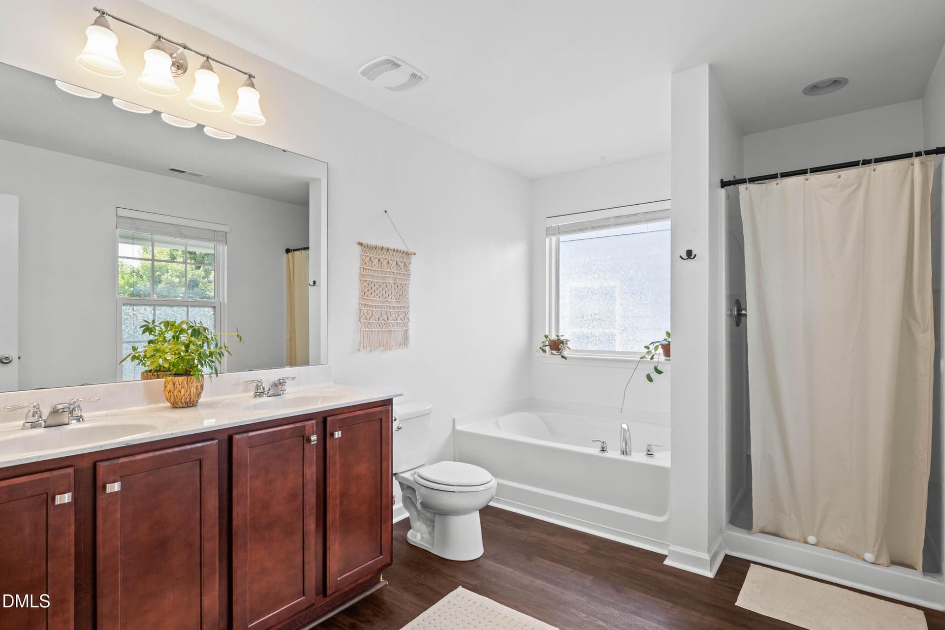 22_beyc6a1f76aeb4ff5 - 537 Duchart Lane, Fuquay Varina, NC 27526