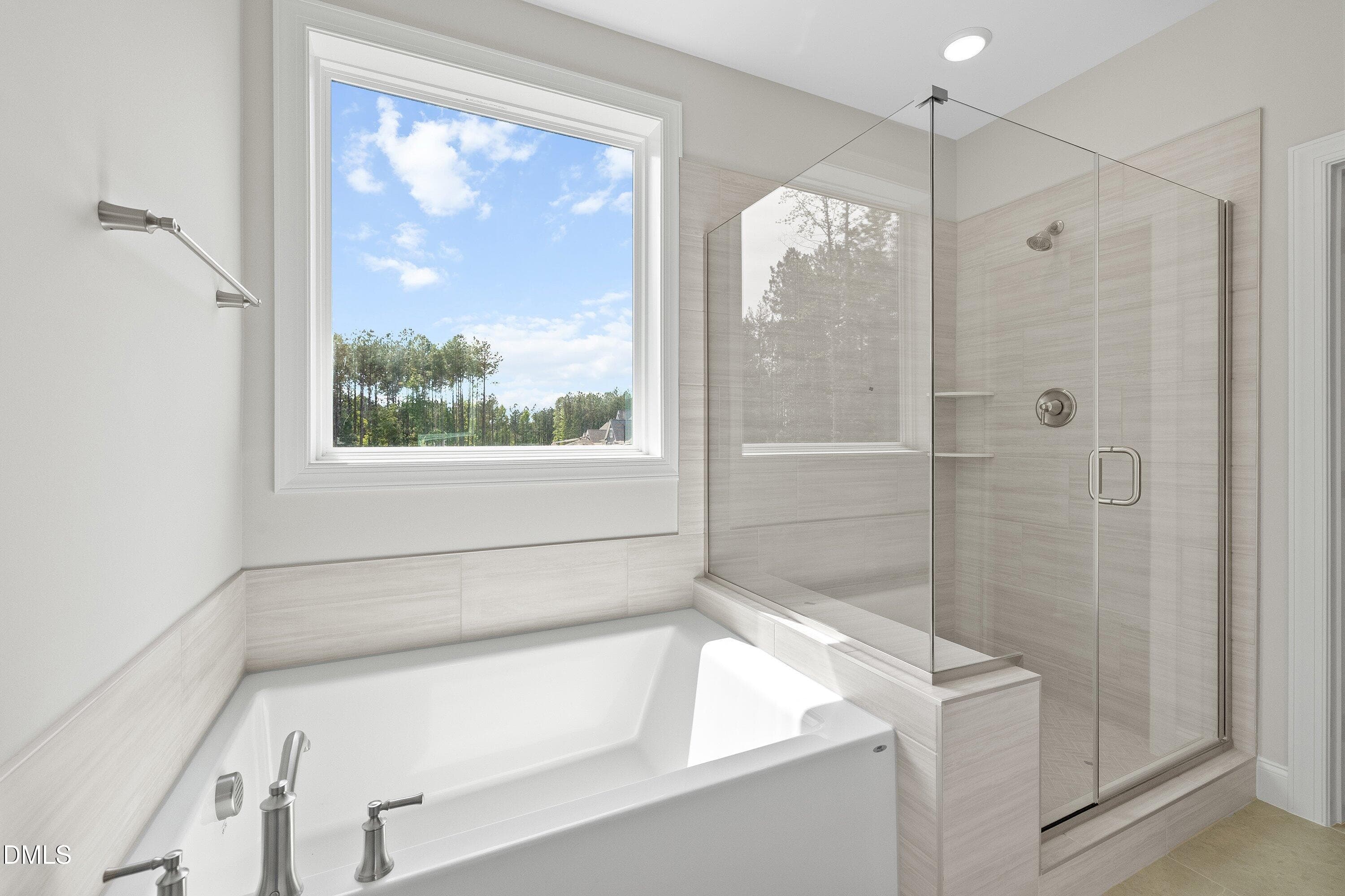 Bath - 93 W Victoria Ridge Drive 30, Selma, NC 27576