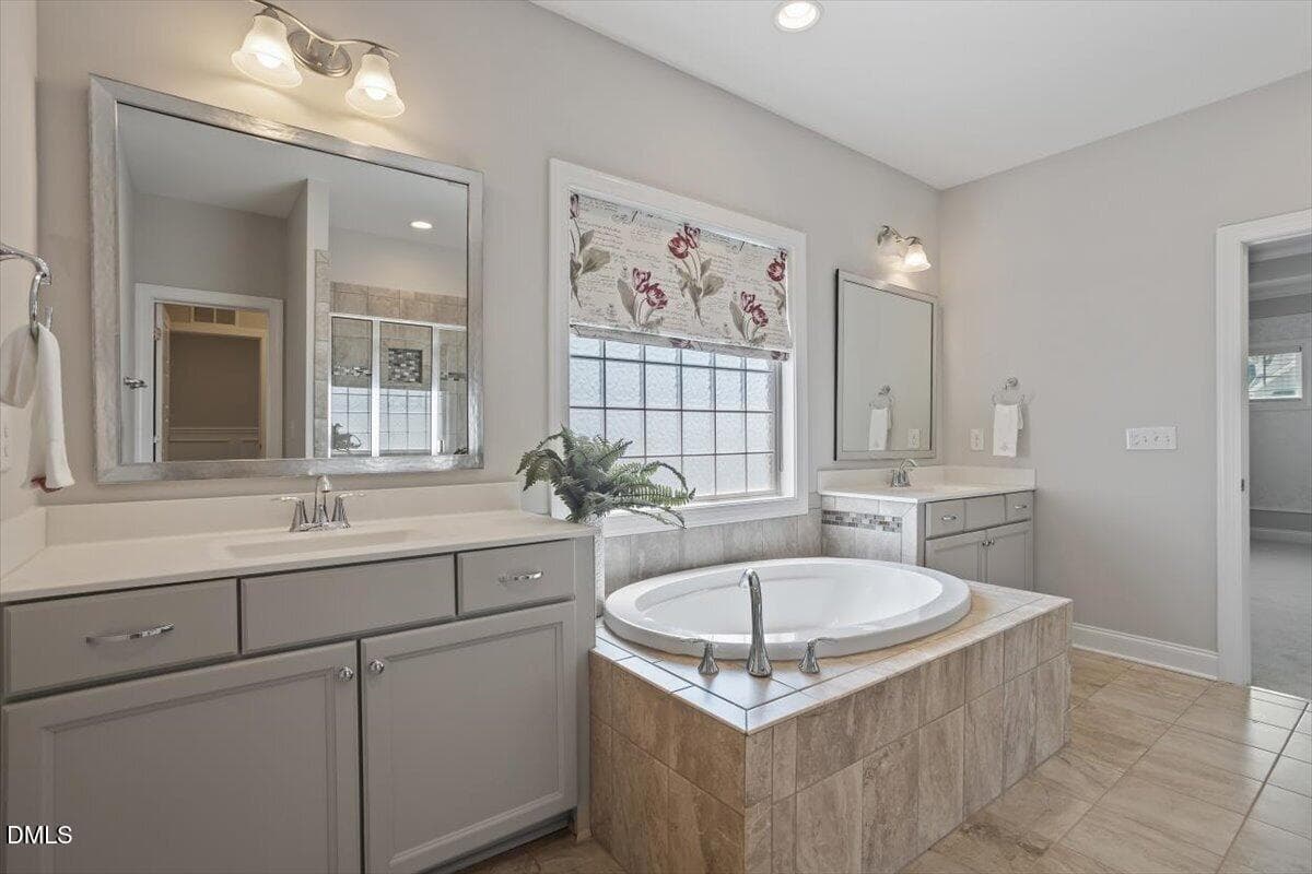 Soaking Tub - 104 Evans Crest Lane, Holly Springs, NC 27540, Holly Springs