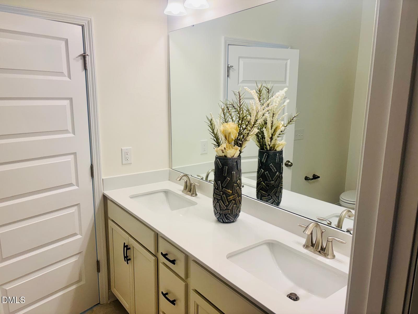 Primary Bath Double Vanity - 4429 Dominion Crest Drive, Apex, NC 27523