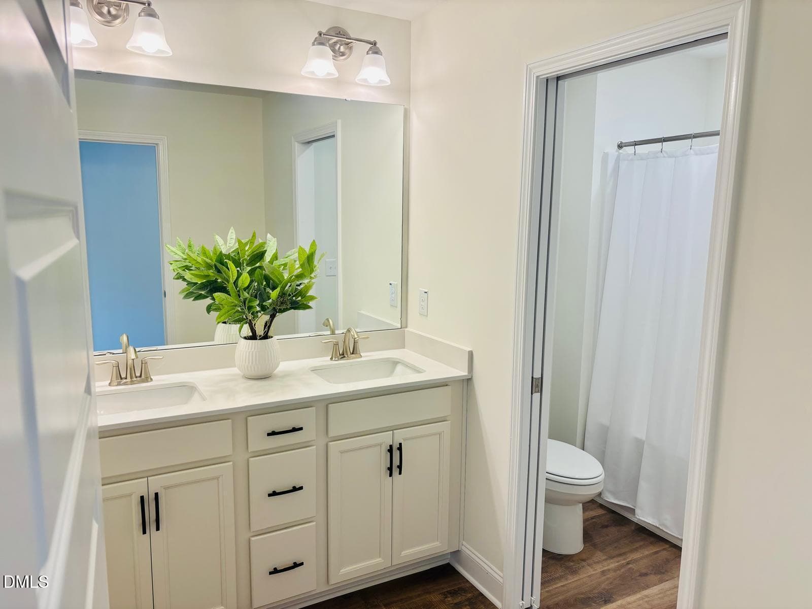 WOTH Upstairs Full Bath - 4429 Dominion Crest Drive, Apex, NC 27523