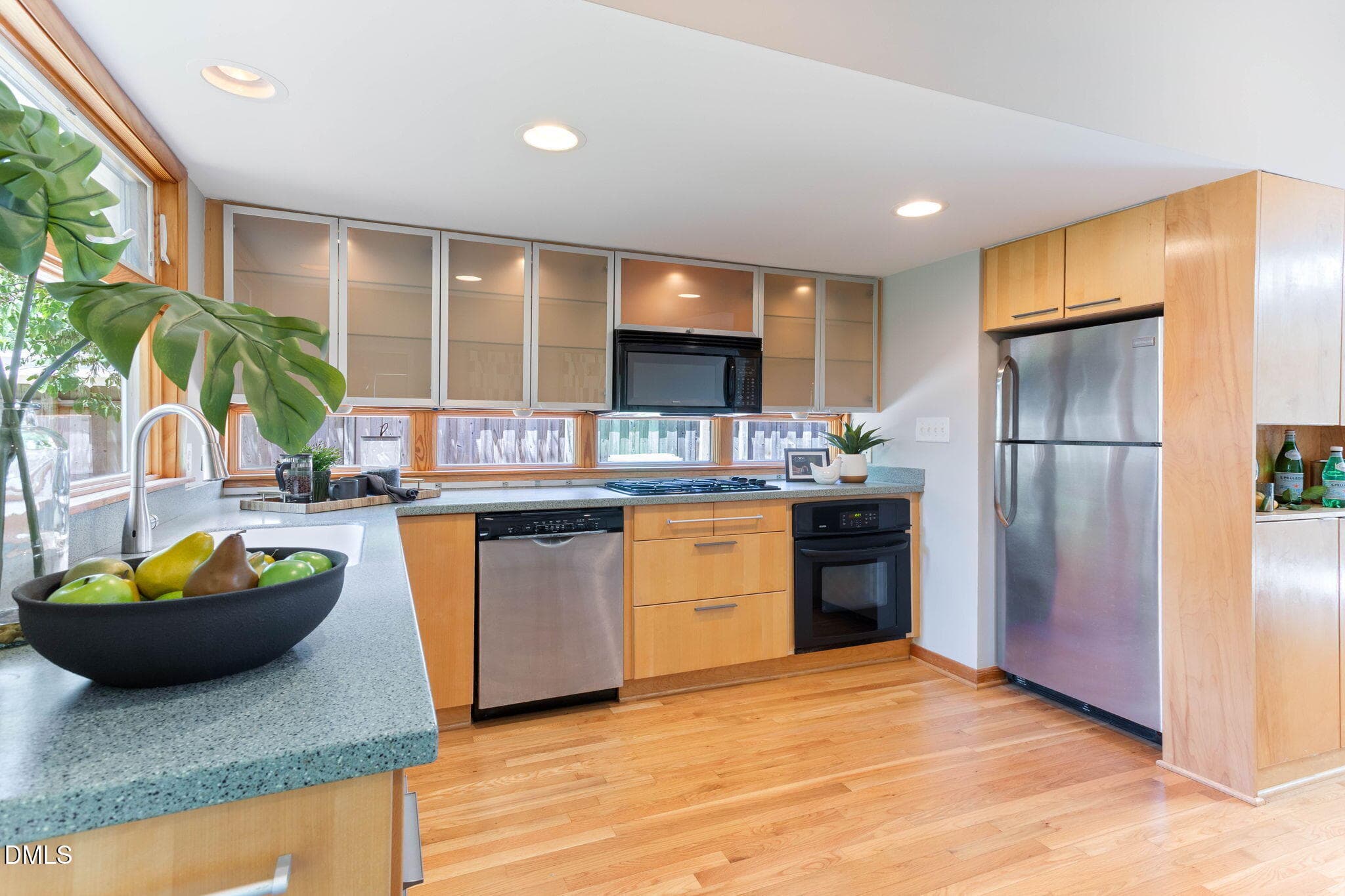 25-web-or-mls-IMG_3674 - 709 W North Street, Raleigh, NC 27603, Raleigh