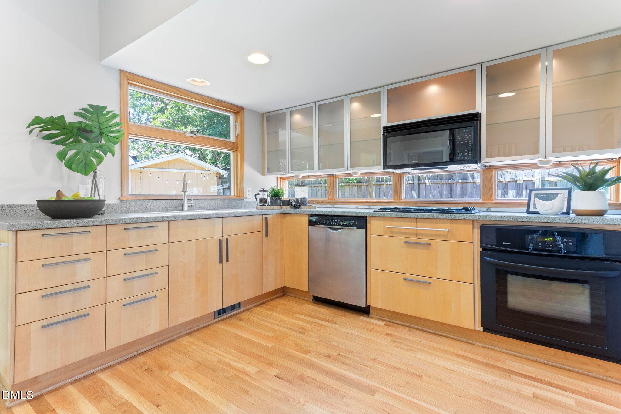 24-web-or-mls-IMG_3668 - 709 W North Street, Raleigh, NC 27603, Raleigh
