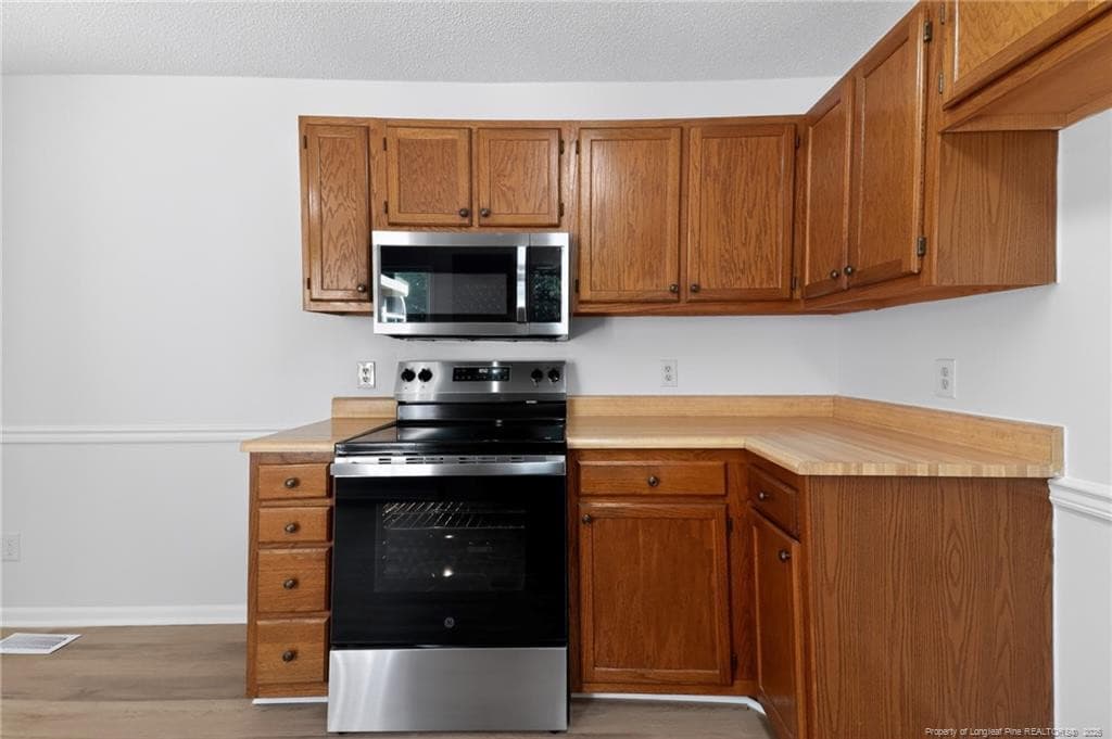 Photo 6 - 6509 Sudbury Drive, Fayetteville, NC 28304, Fayetteville