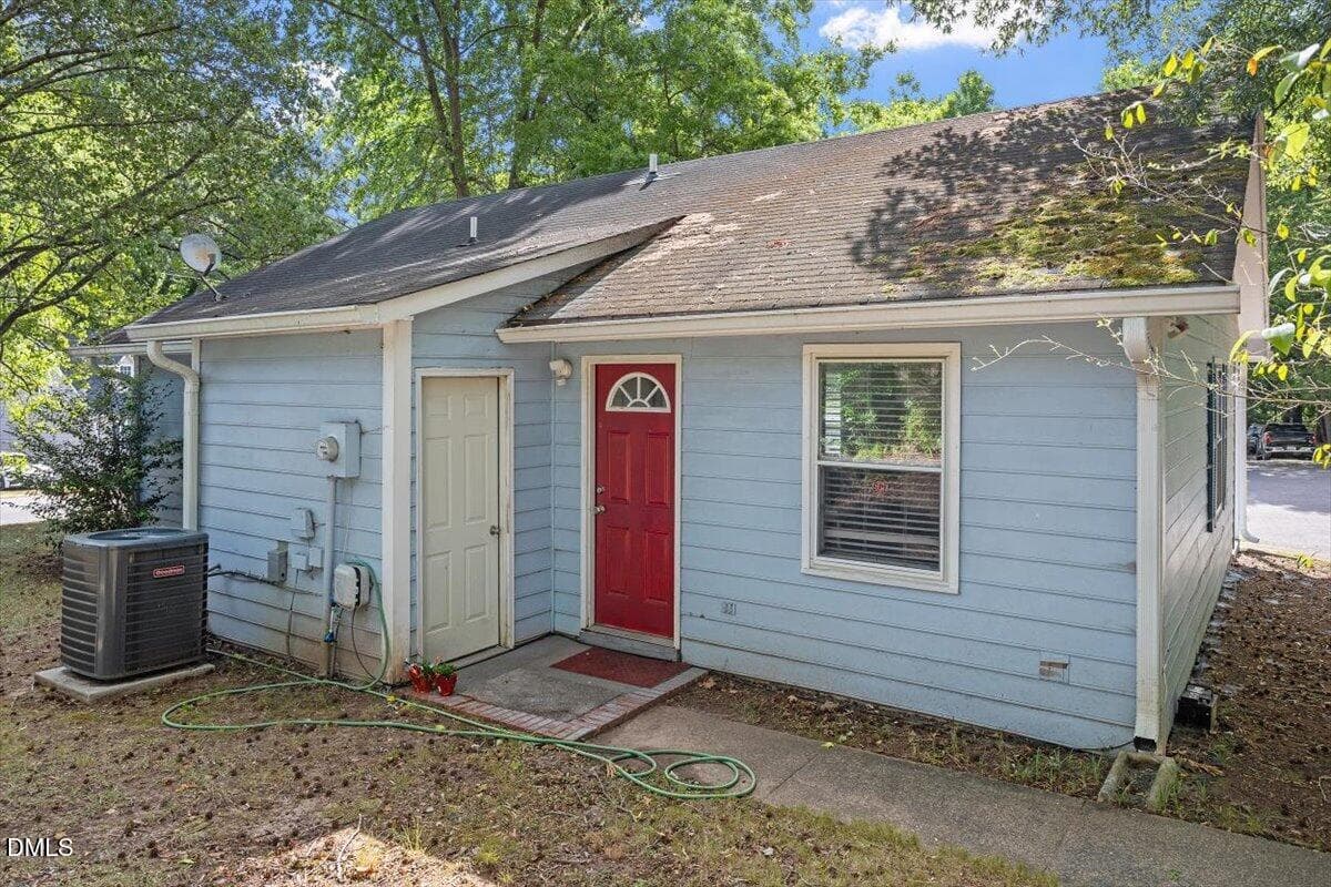 05-2 Capri Terrace [3154176]_05 - 2 Capri Terrace, Durham, NC 27703, Durham