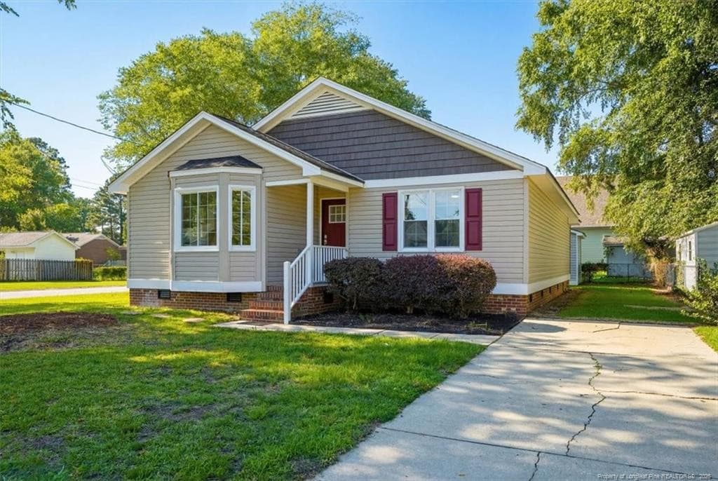 Photo 3 - 1301 E 10th Street, Lumberton, NC 28358