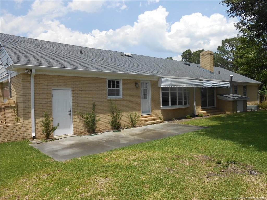 Rear - 305 W 32 Street, Lumberton, NC 28358