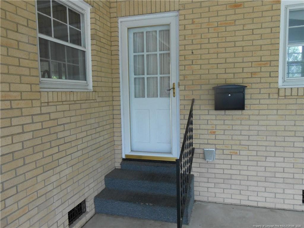 Carport/Entrance - 305 W 32 Street, Lumberton, NC 28358