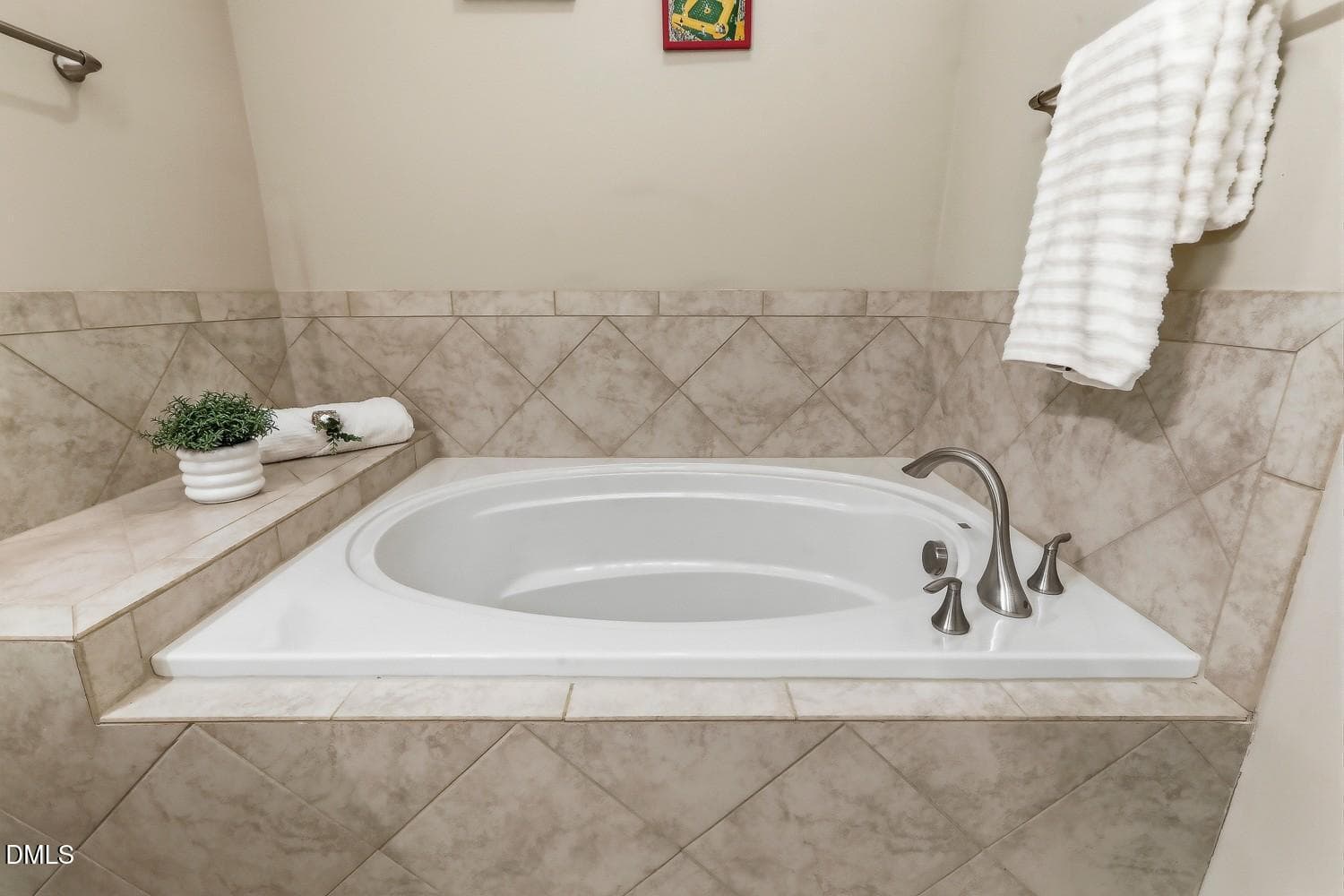 035-051-Primary Bathroom-1500x1000 - 529 Barneswyck Drive, Fuquay Varina, NC 27526