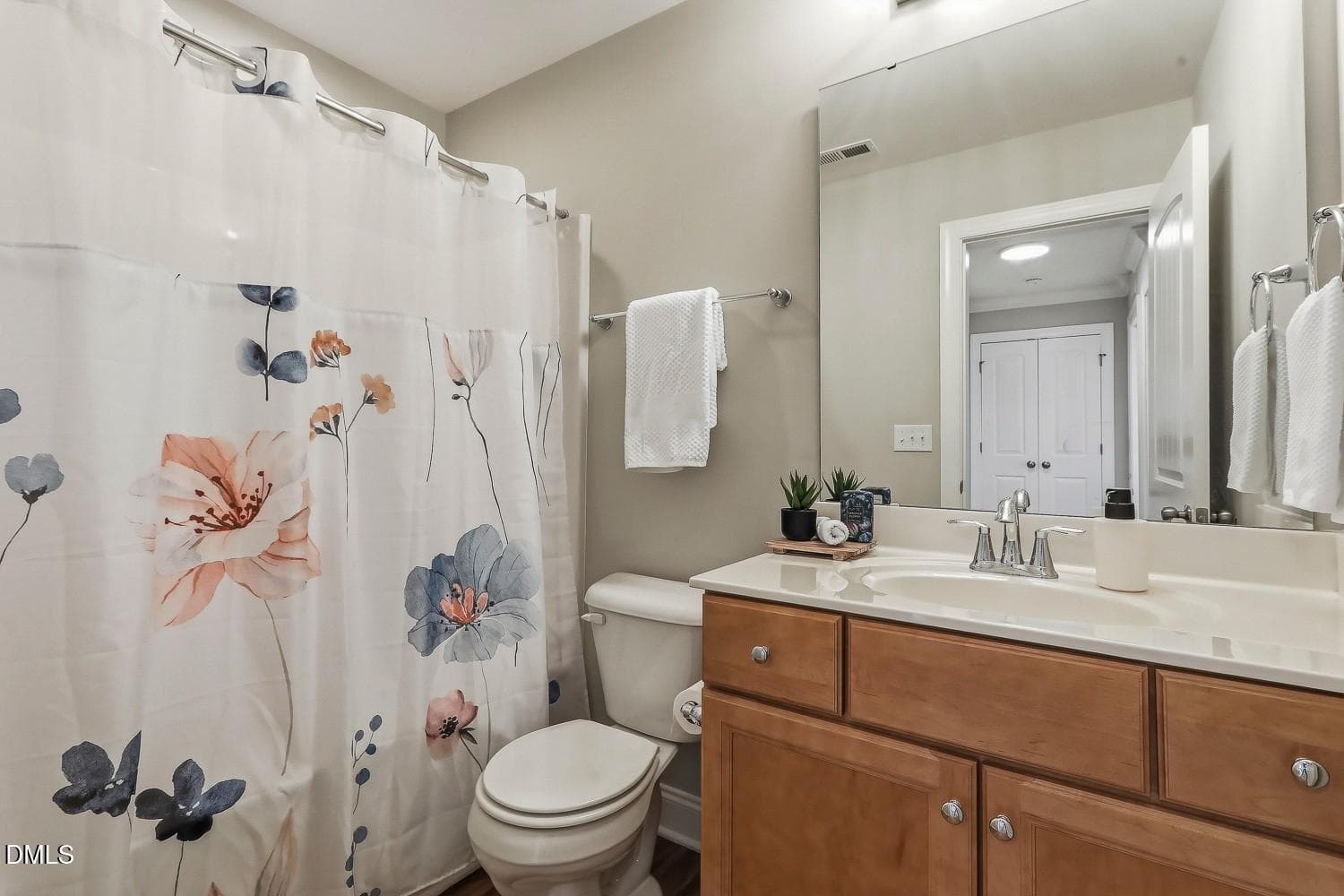 045-055-Bathroom 2-1500x1000 - 529 Barneswyck Drive, Fuquay Varina, NC 27526