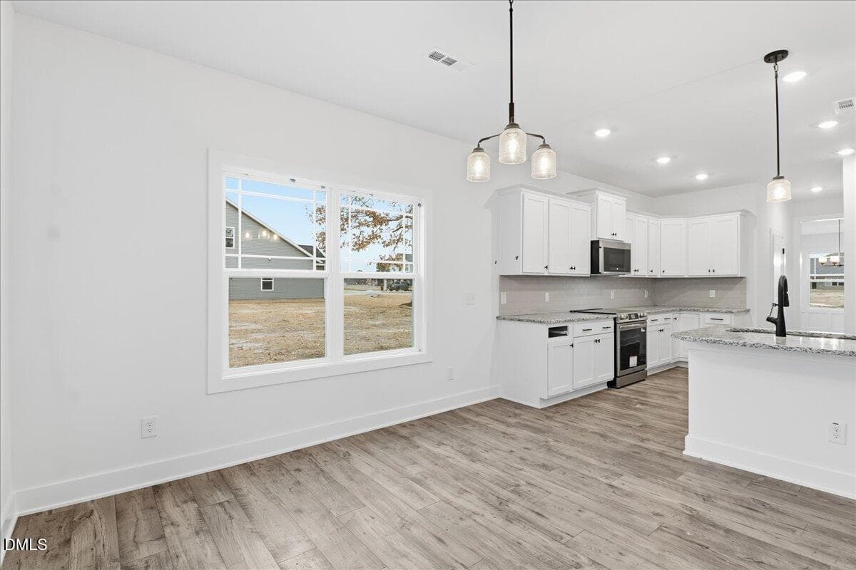 Breakfast nook 2 - 108 Jackson Rdg Way, Pikeville, NC 27863