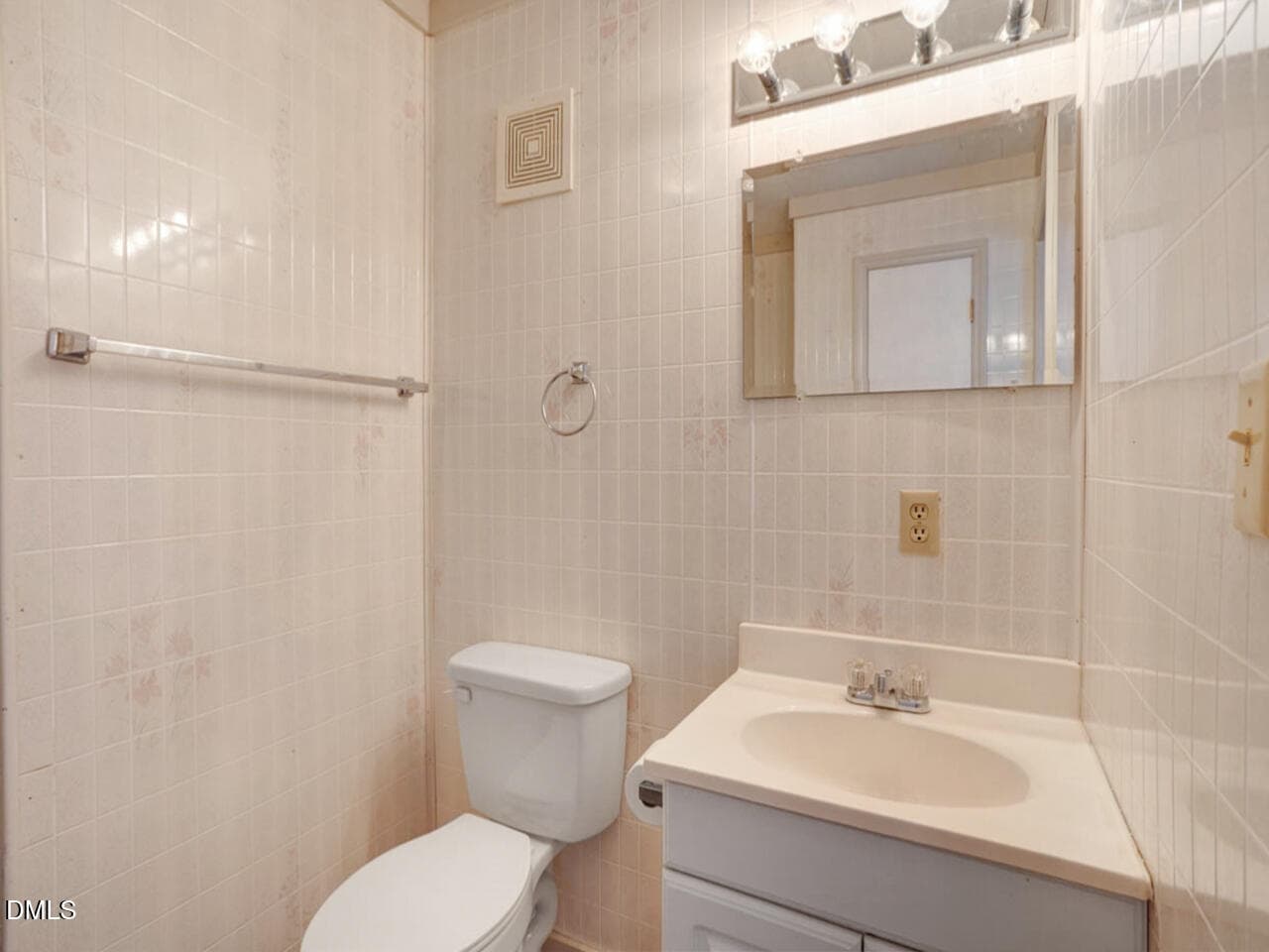 59 DU3A9458 - 207 Price Street, Pine Level, NC 27576