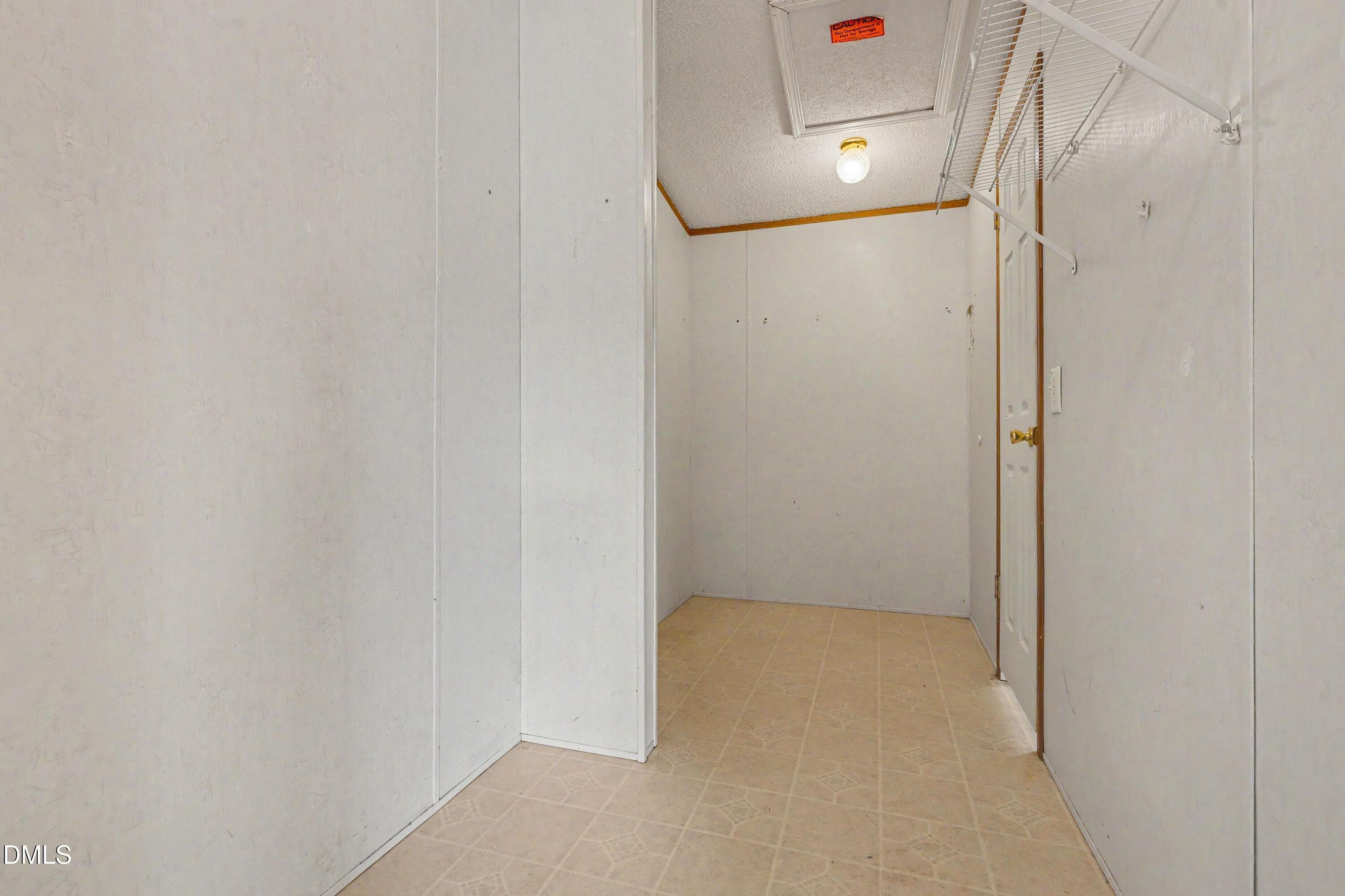 Walk Thru Closet - 1310 Siler City Glendon Rd. Road, Siler City, NC 27344