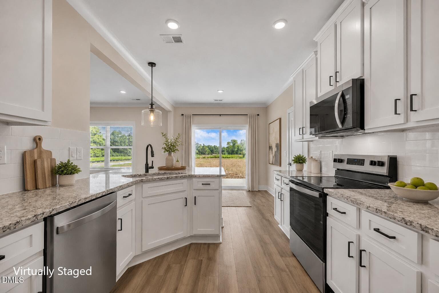 ChatGPT Lee Kitchen - 20 Camp Rock Road, Lillington, NC 27546