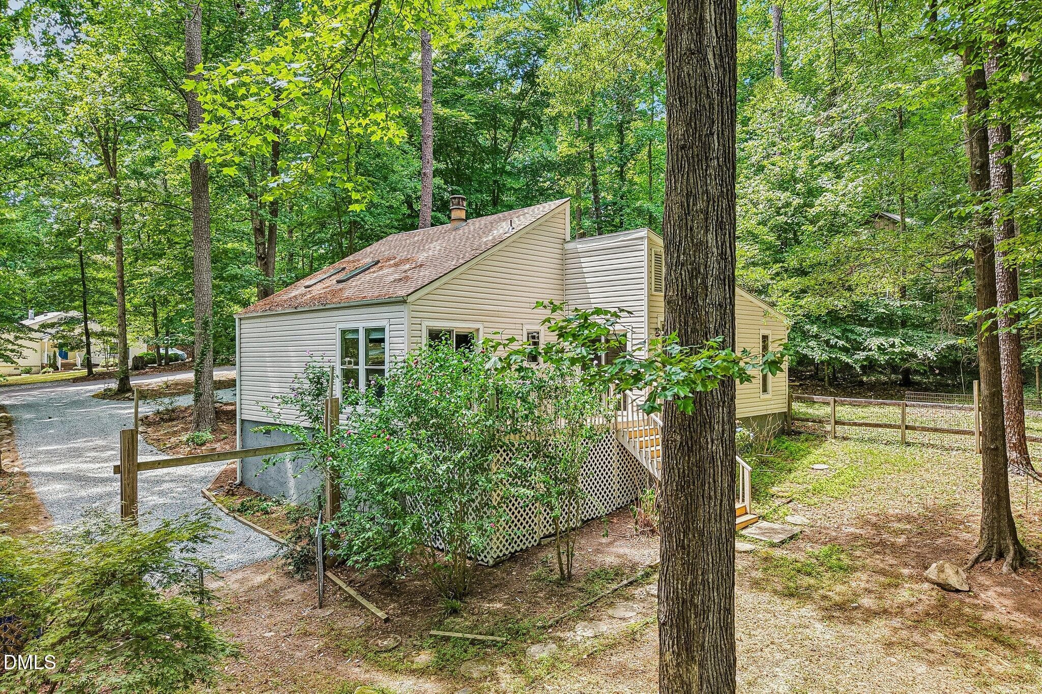 40-web-or-mls-Stones Throw-S1706-040 - 111 Stones Throw, Chapel Hill, NC 27516, Chapel Hill