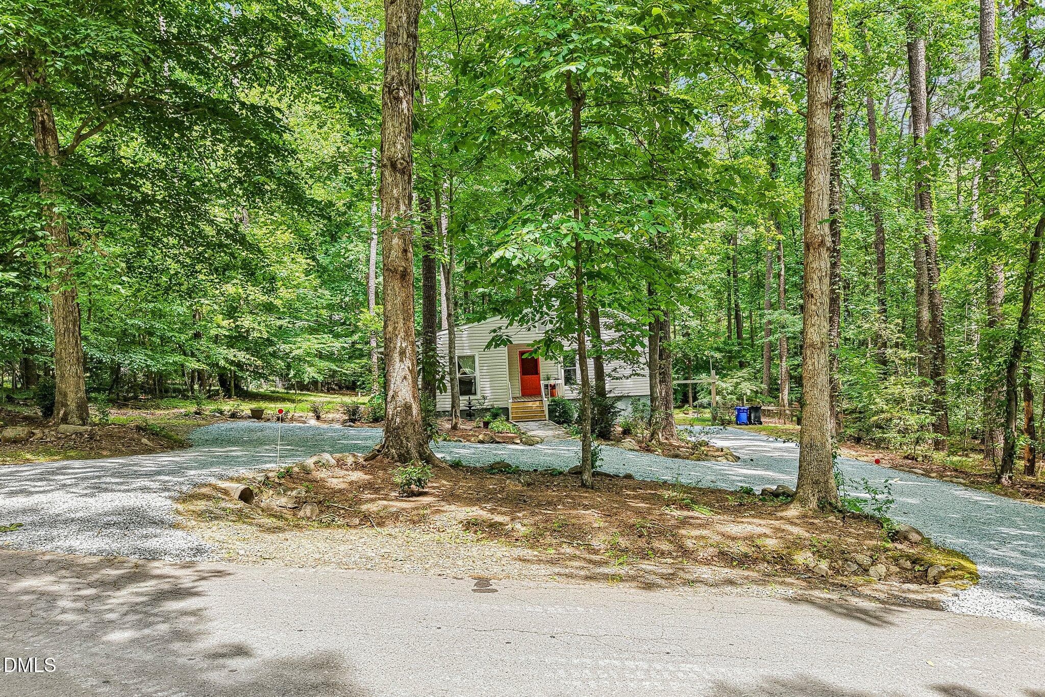 33-web-or-mls-Stones Throw-S1706-033 - 111 Stones Throw, Chapel Hill, NC 27516, Chapel Hill