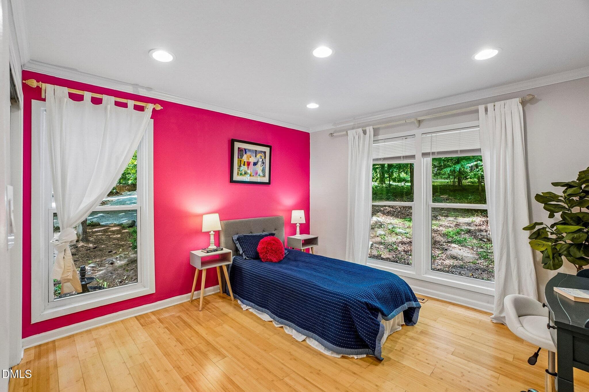 23-web-or-mls-Stones Throw-S1706-023 - 111 Stones Throw, Chapel Hill, NC 27516, Chapel Hill