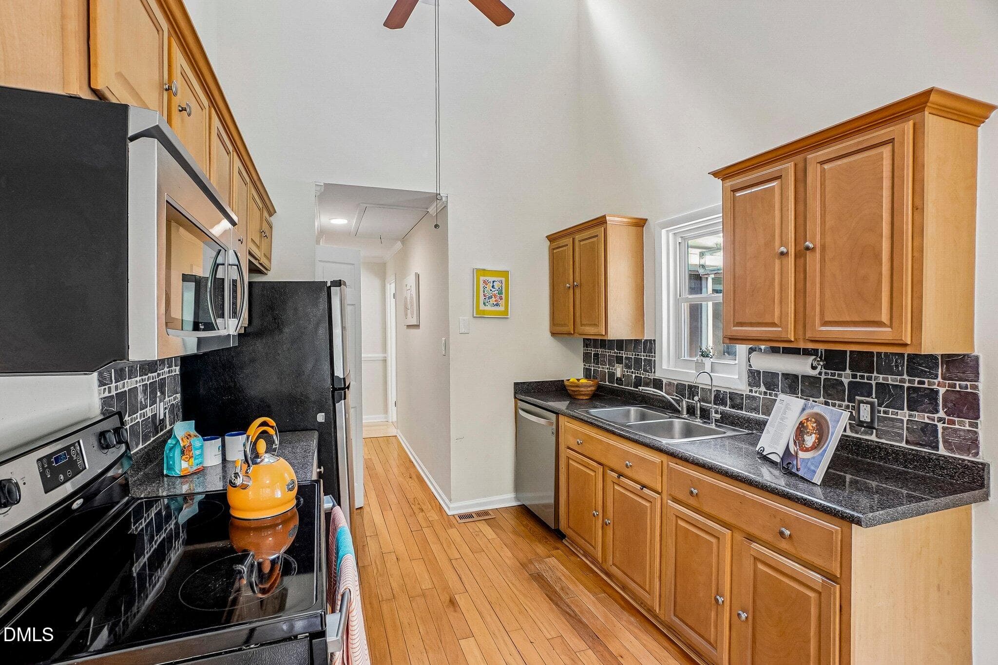 13-web-or-mls-Stones Throw-S1706-013 - 111 Stones Throw, Chapel Hill, NC 27516, Chapel Hill